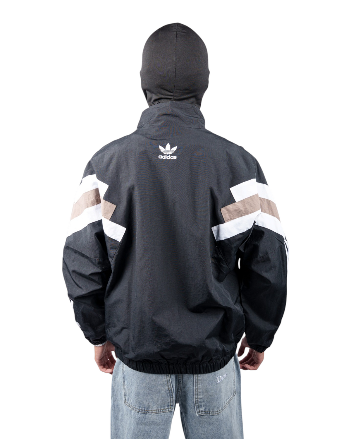 600163-clothing-20261002-05