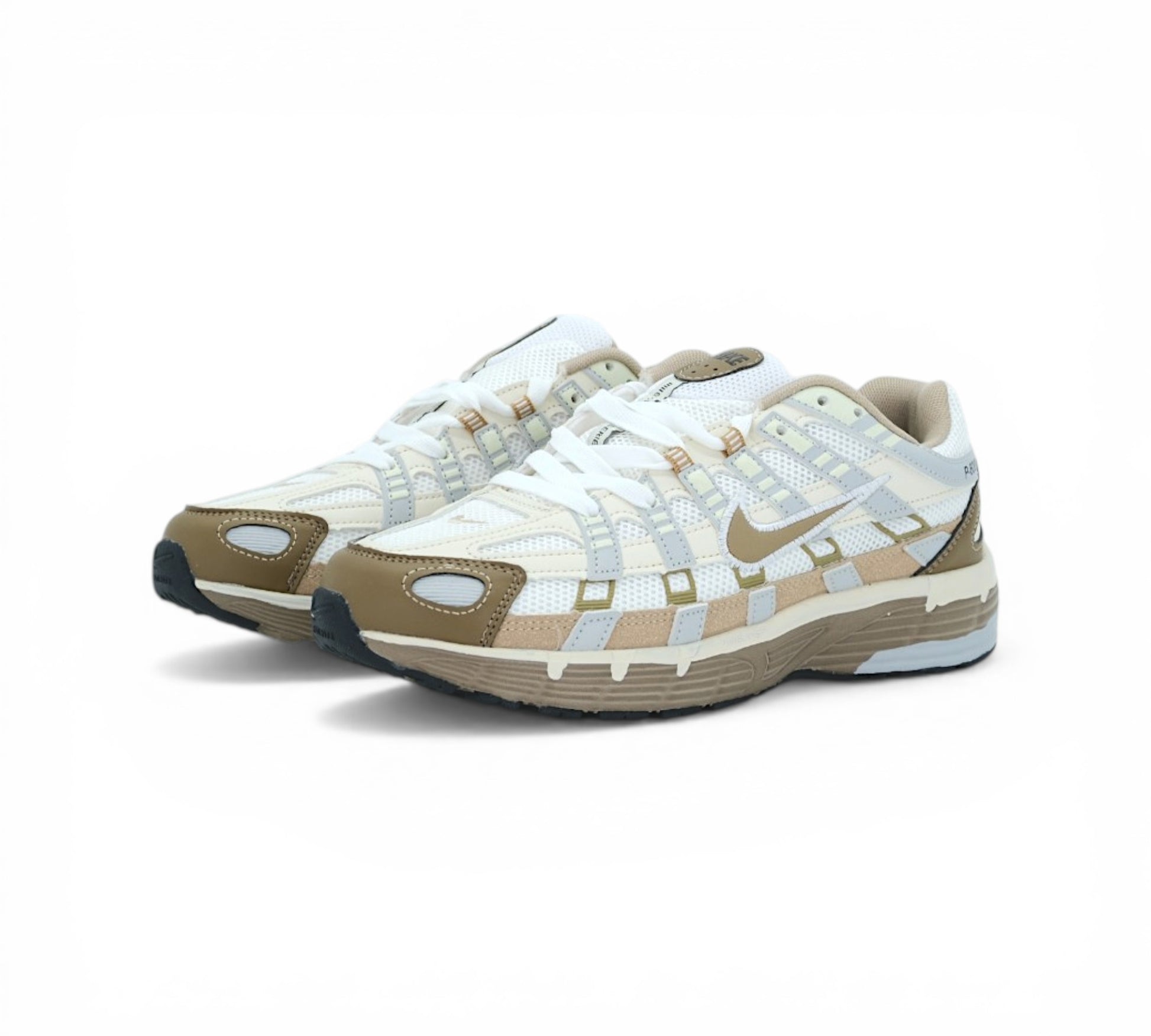 Кроссовки Nike P-6000, бежевые, вид сбоку