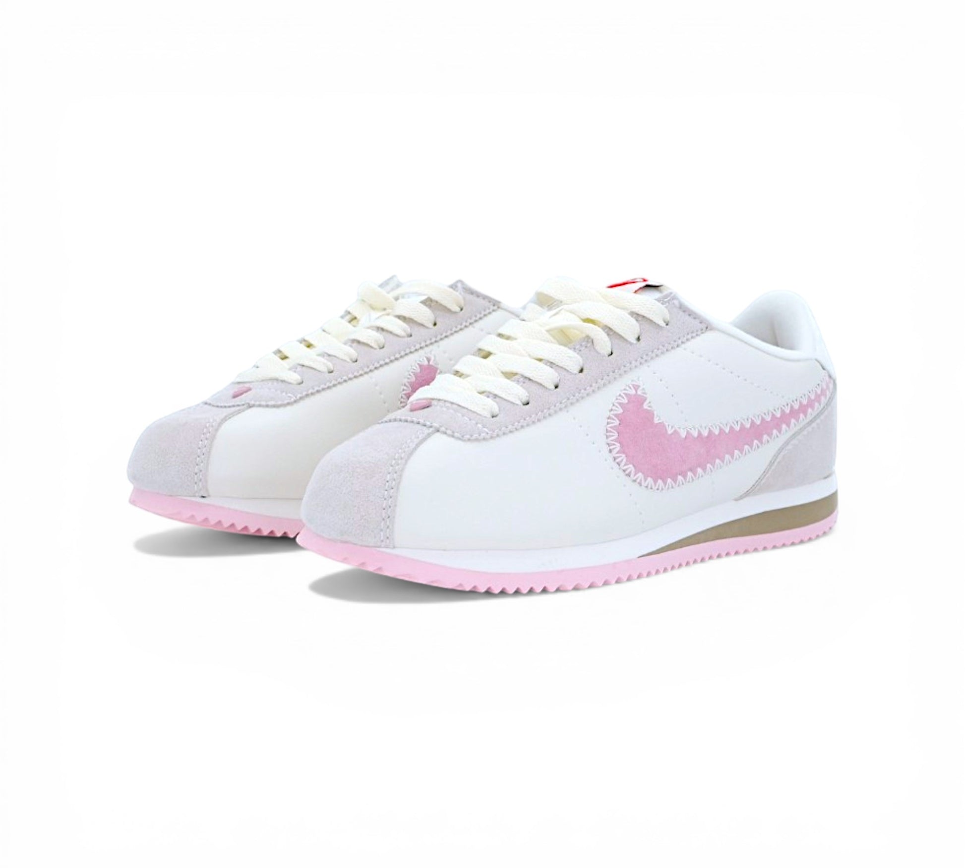 Кроссовки Nike Cortez, белые с розовым, вид сбоку