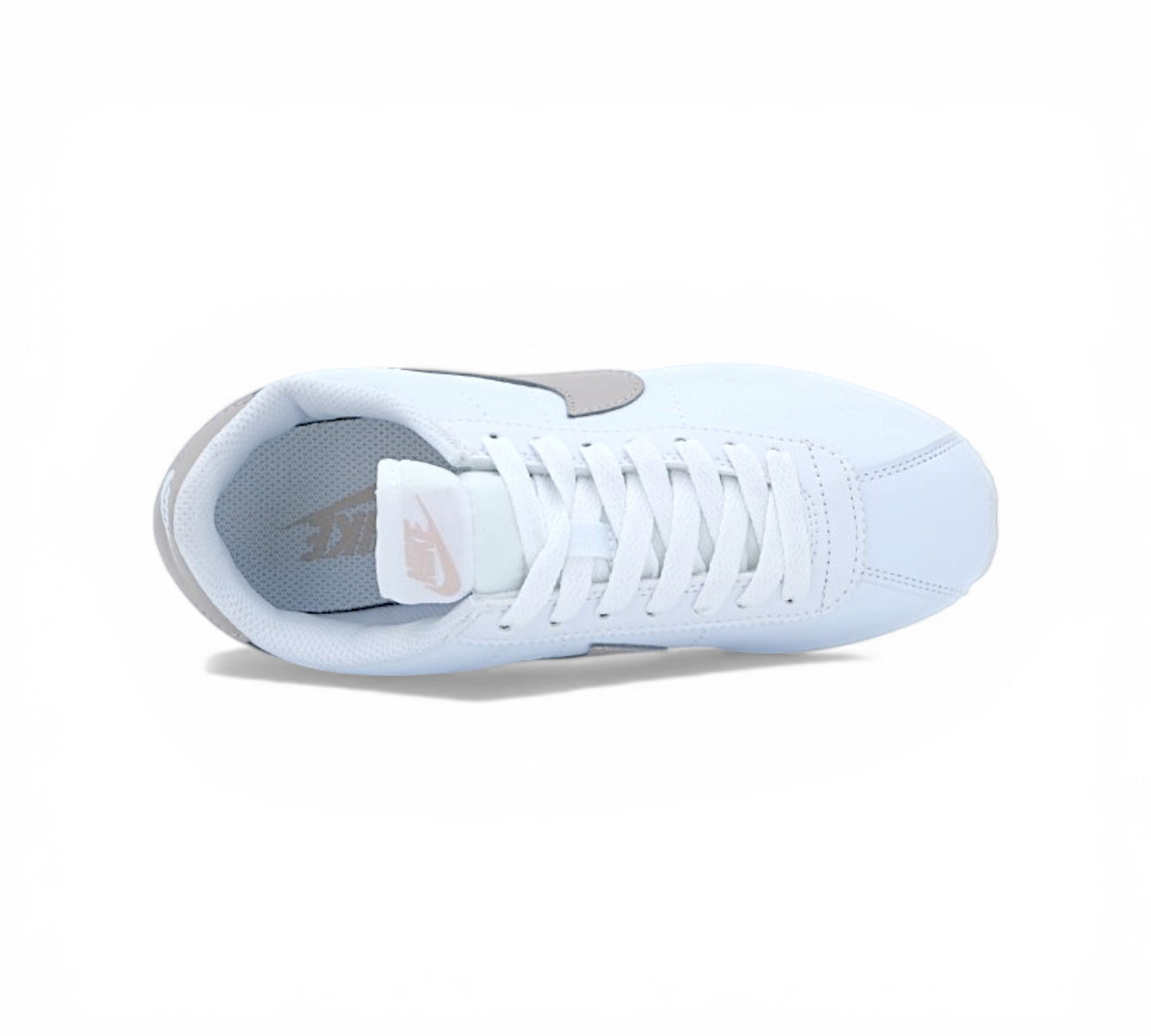 Кроссовки Nike Cortez белые с бежевыми деталями, вид сбоку