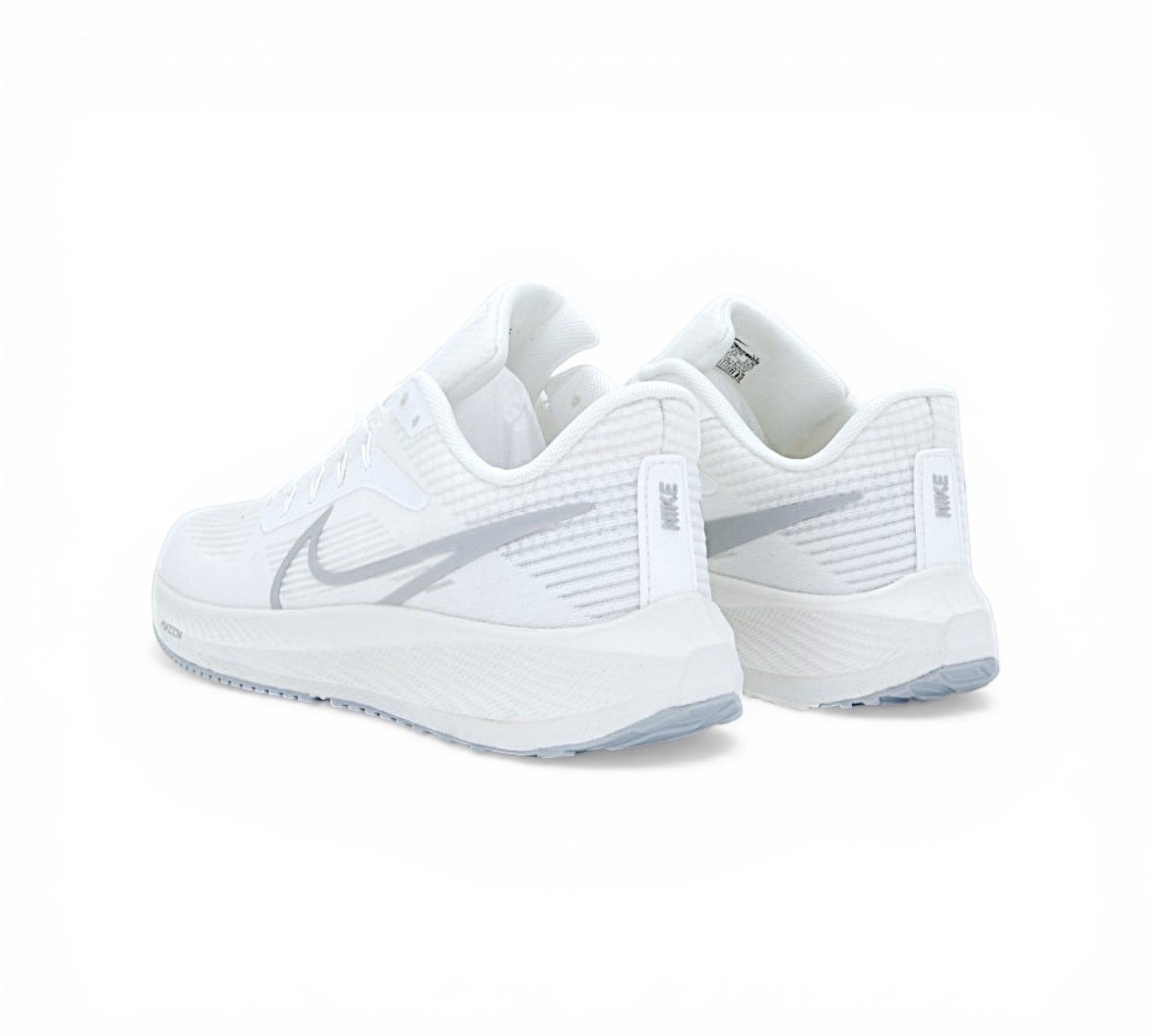Белые кроссовки Nike Air Zoom Pegasus, вид сбоку