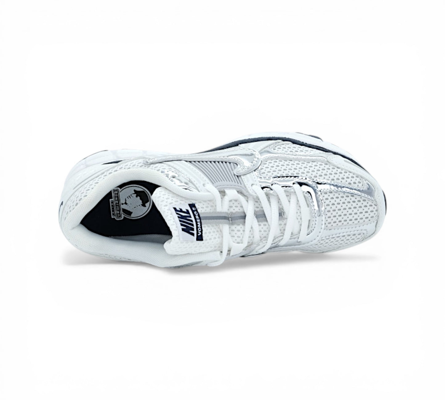 Кроссовки Nike Zoom Vomero 5, белые с серебристым, вид сбоку