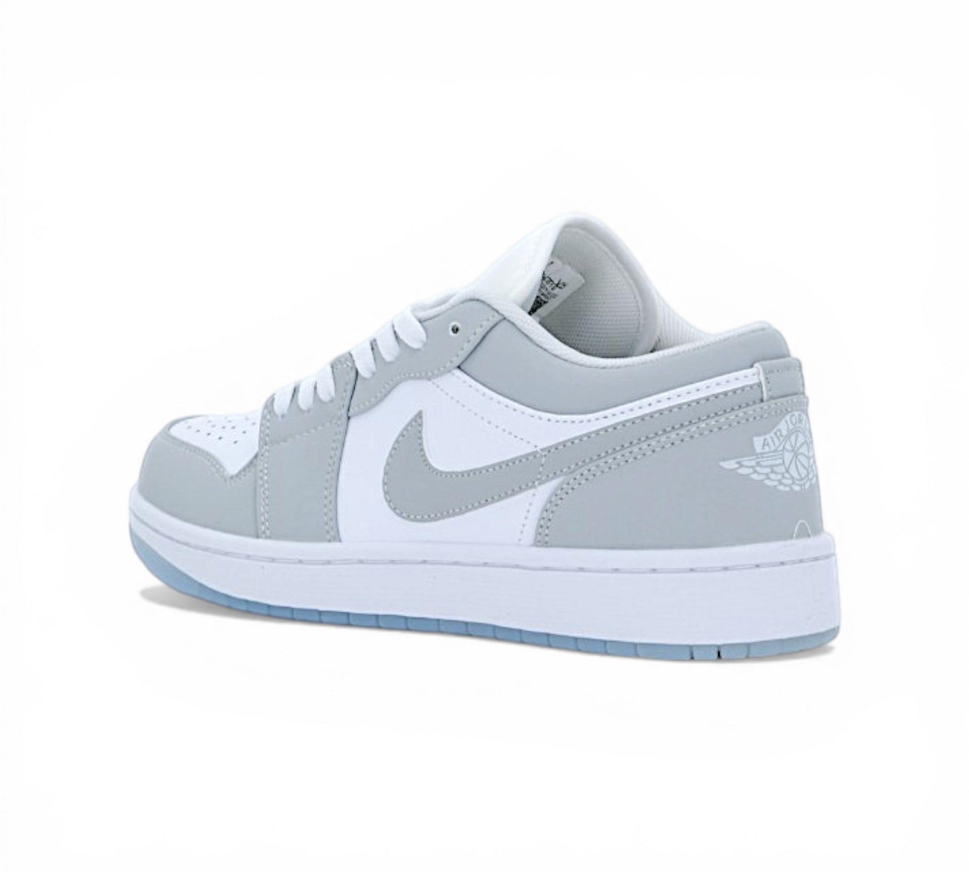 Низкие кроссовки Air Jordan 1 Low, серый и белый, вид сбоку