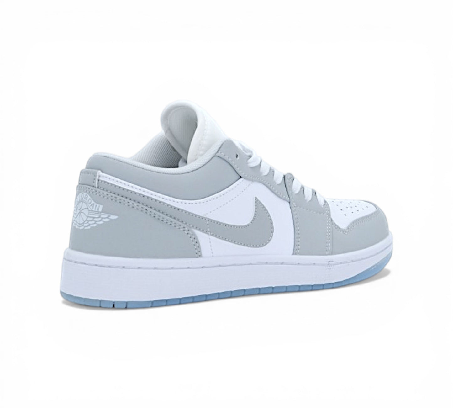 Низкие кроссовки Air Jordan 1 Low, серый и белый, вид сбоку