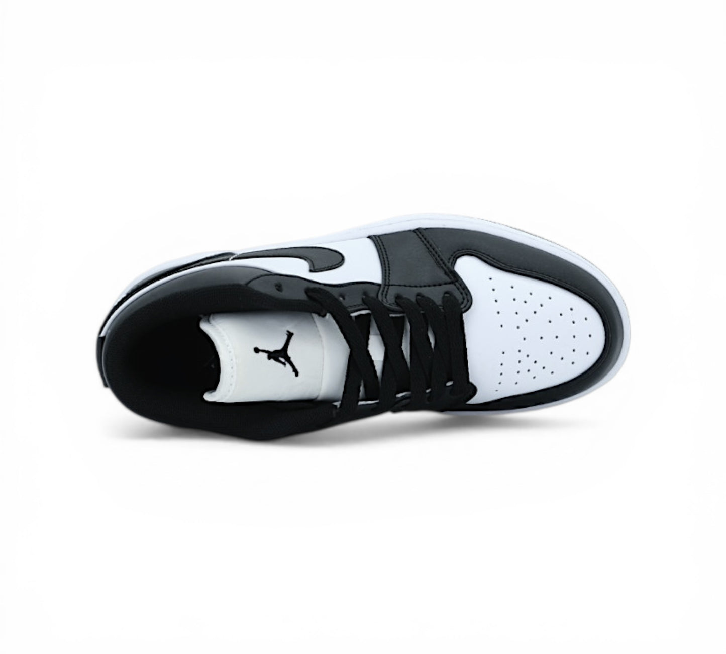 Кроссовки Nike Air Jordan 1 Low чёрно-белые, вид сбоку