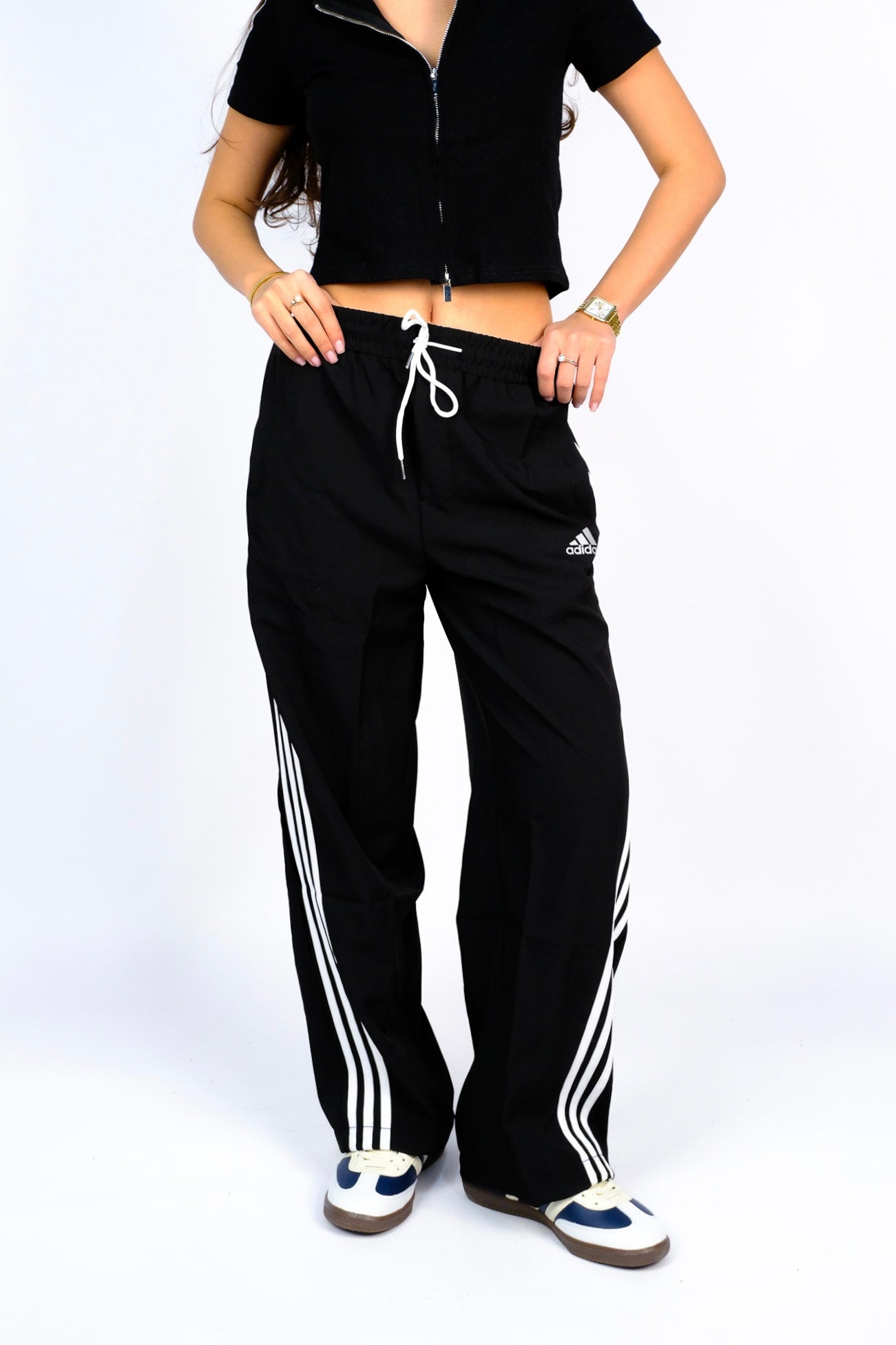 Футболка укороченная на молнии + Брюки Adidas с 3 полосами — Чёрный