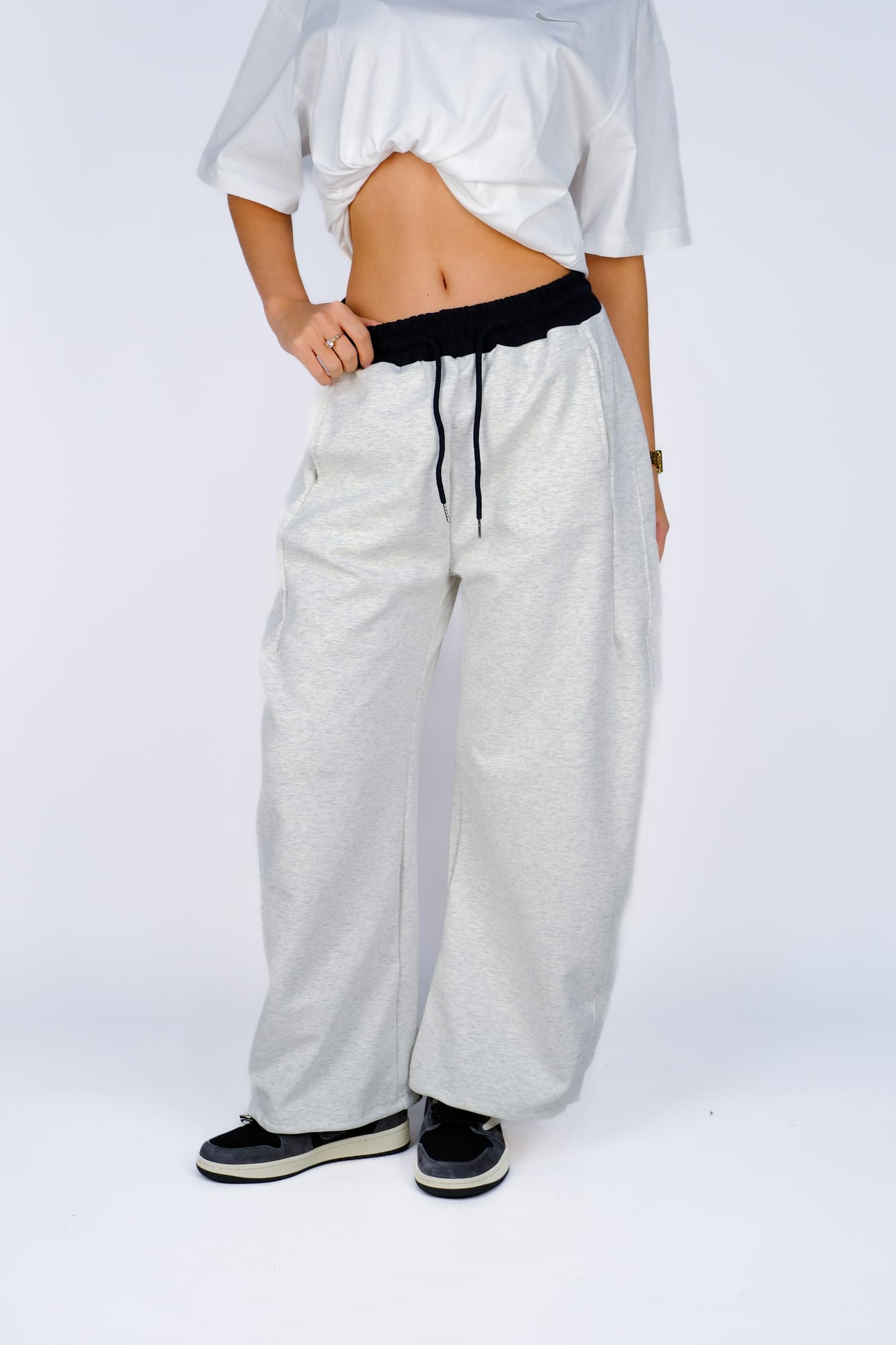 Брюки широкие на шнурке — Светло-серый
