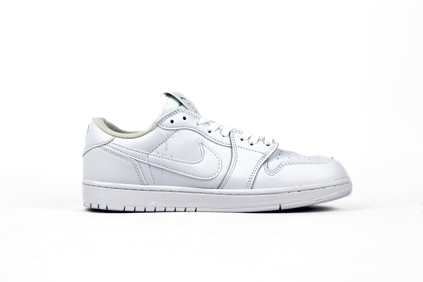 Кроссовки Travis Scott’s White Party F&F Air Jordan 1 Lows In