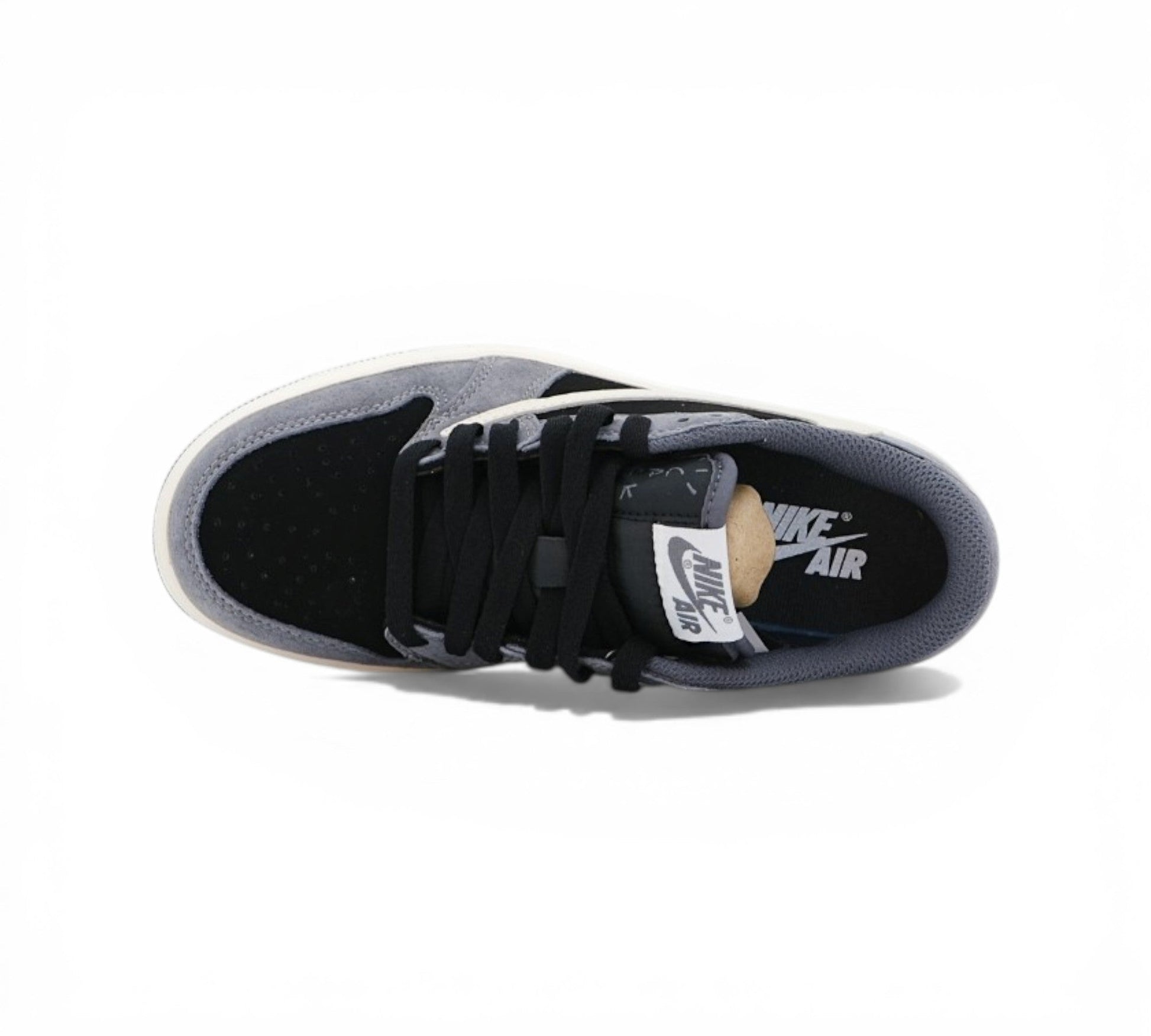 Кроссовки Nike Air Jordan 1 Low Travis Scott, черно-серые с бежевыми деталями, вид сбоку