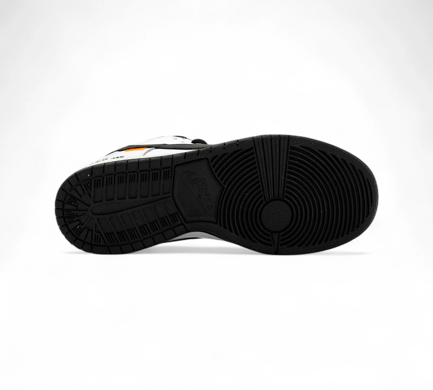 Nike Dunk Low x ae86 Z