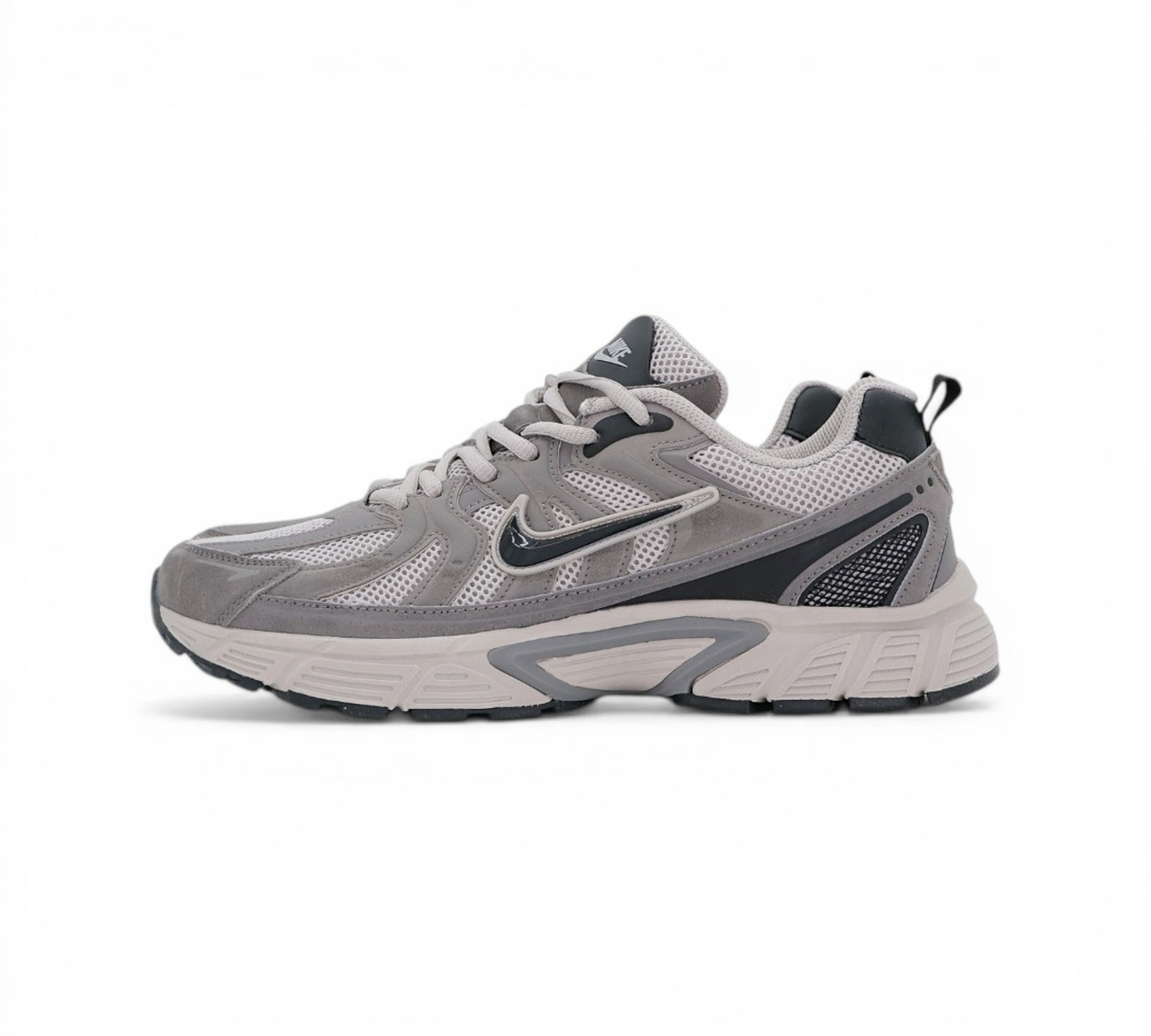 Кроссовки Nike V2K Run серые, вид сбоку
