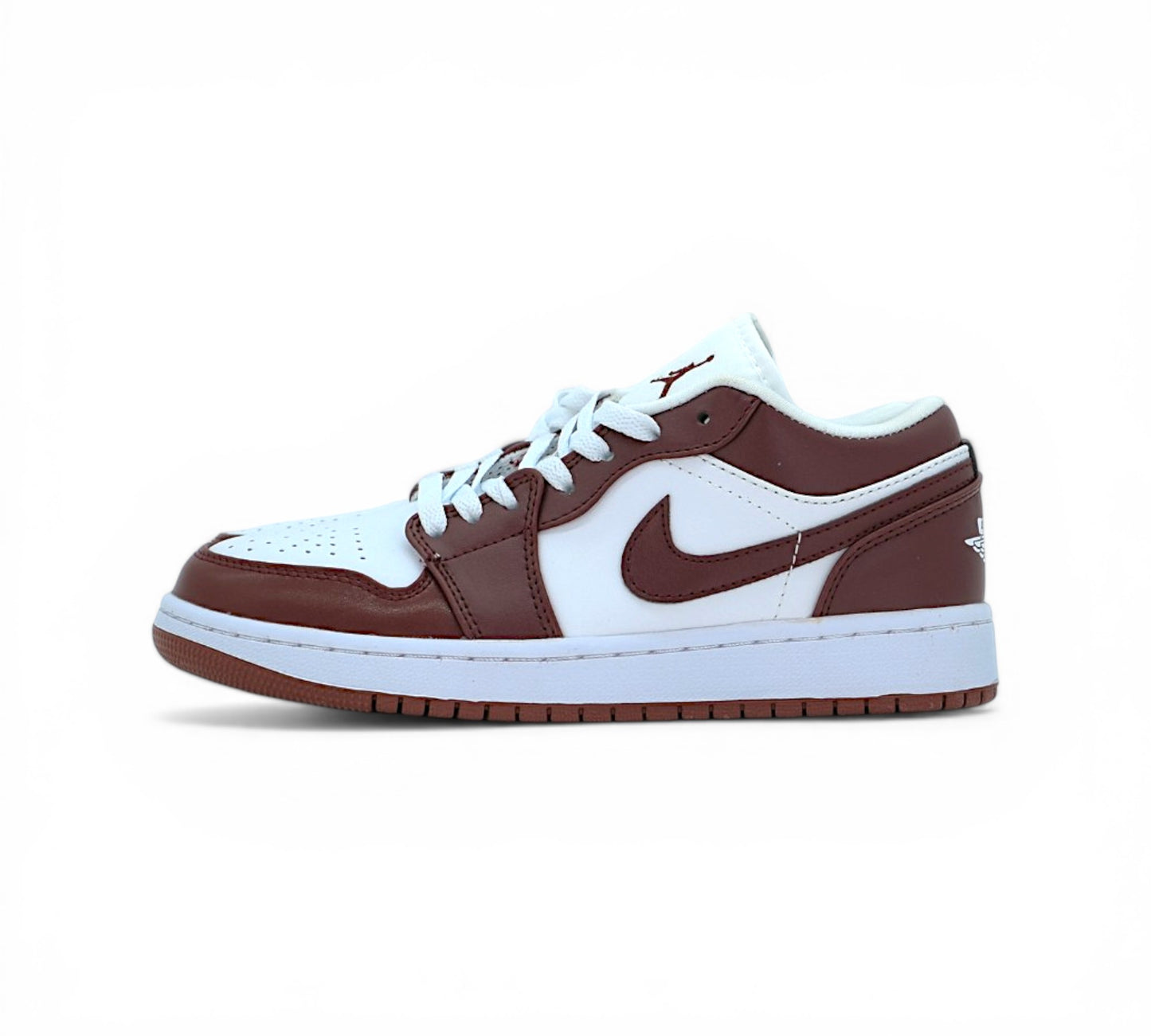 Кроссовки Nike Air Jordan, бело-бордовые, боковой ракурс