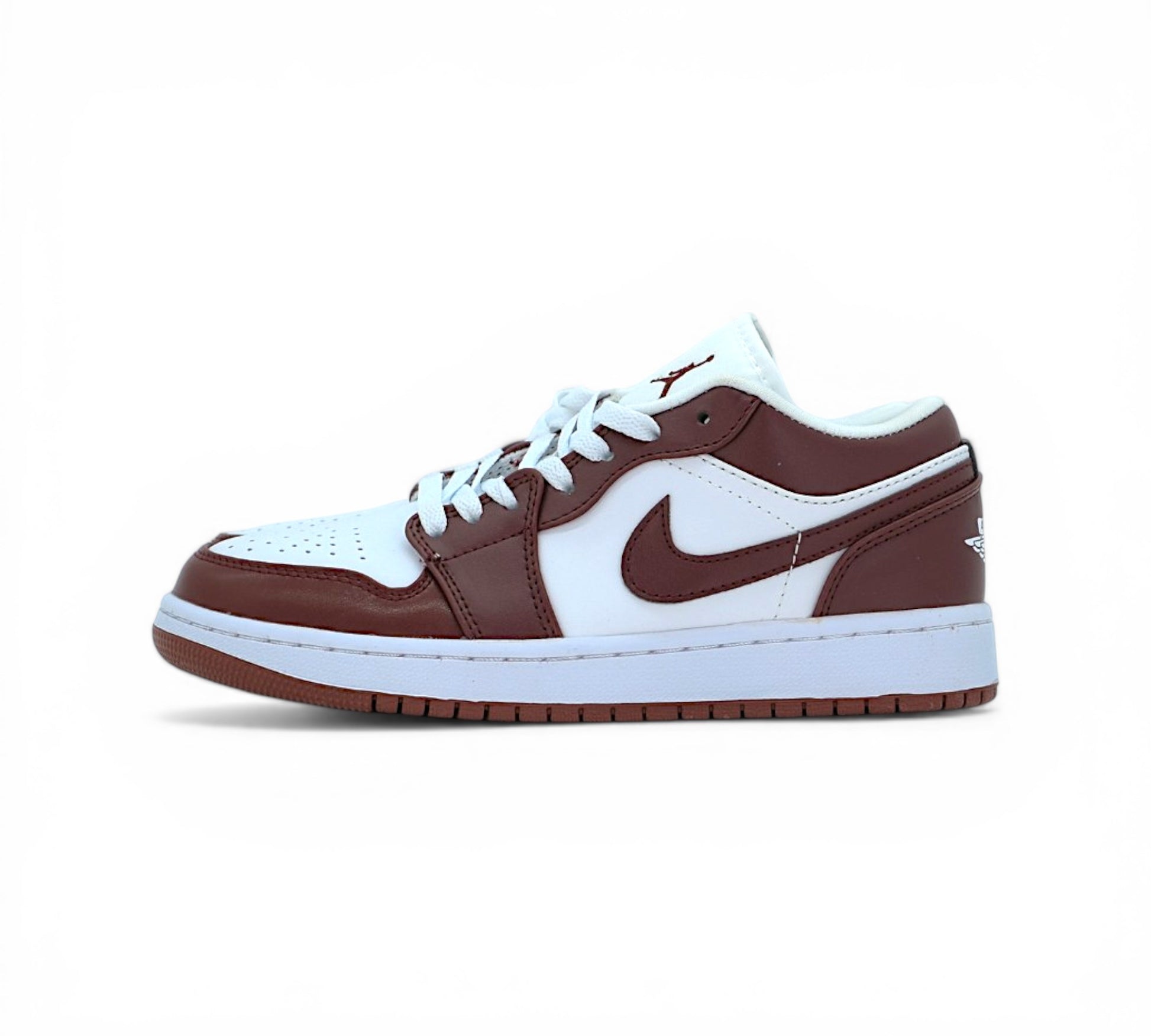 Кроссовки Nike Air Jordan, бело-бордовые, боковой ракурс