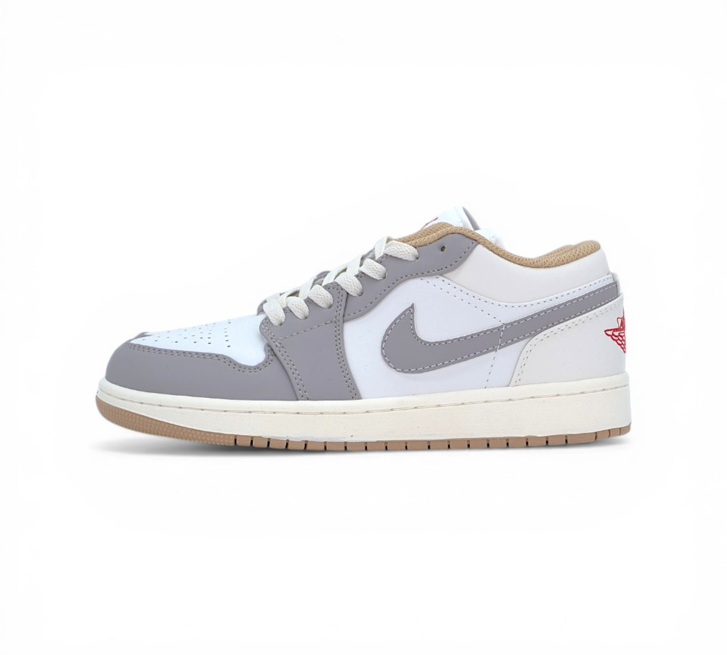 Низкие кроссовки Nike Air Jordan 1 Low, белые с серыми вставками, вид сбоку