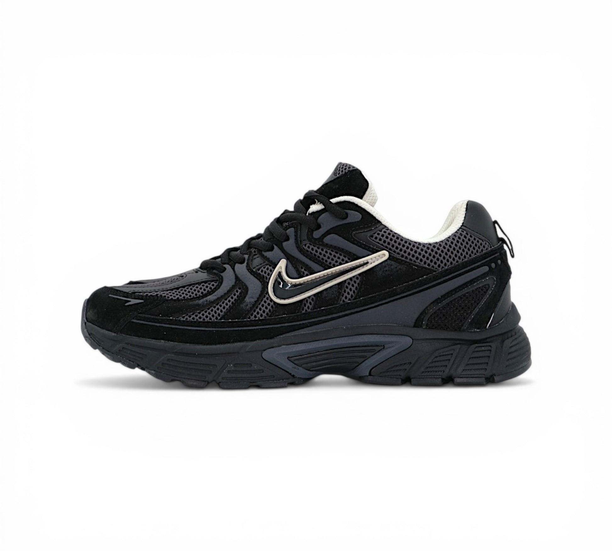 Кроссовки Nike V2K Run, черные, вид сбоку