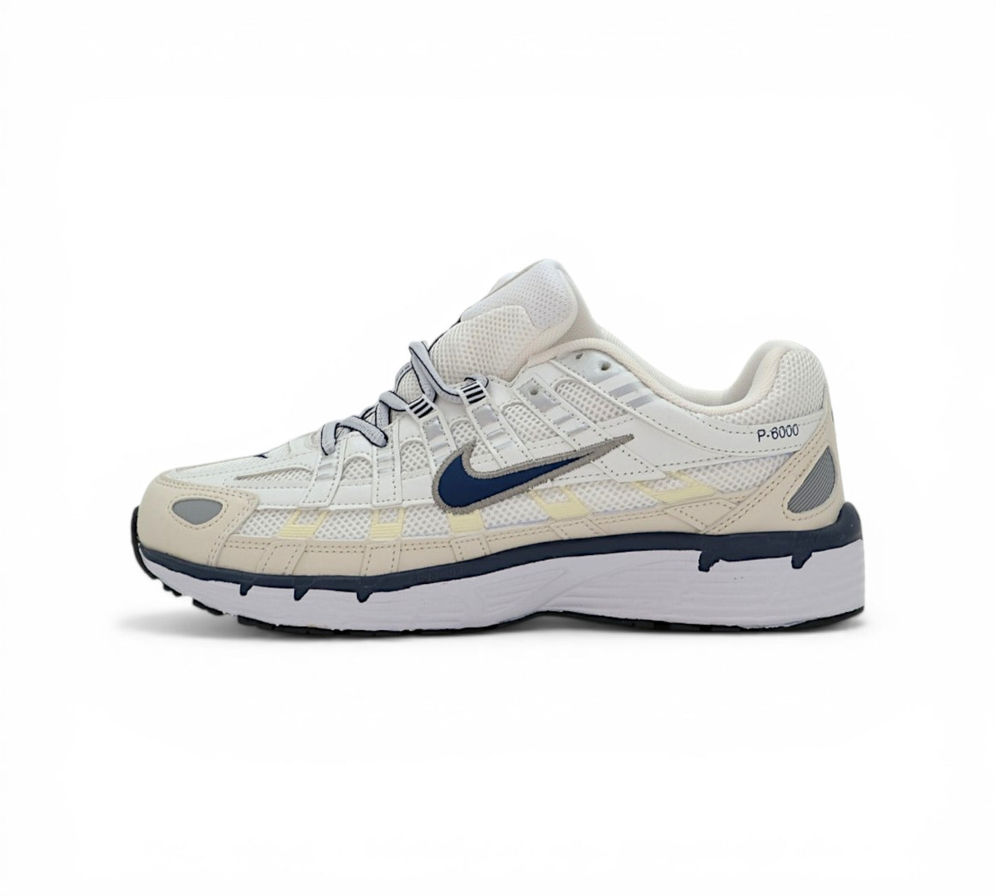 Кроссовки Nike P-6000, бежевые с темно-синим, вид сбоку