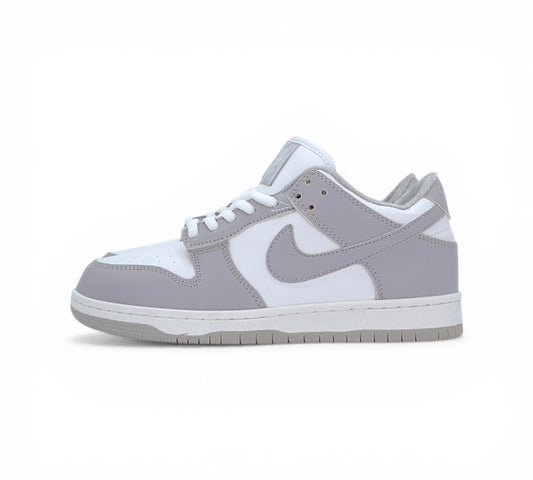 Кроссовки Nike Dunk Mid, бело-серые, вид сбоку