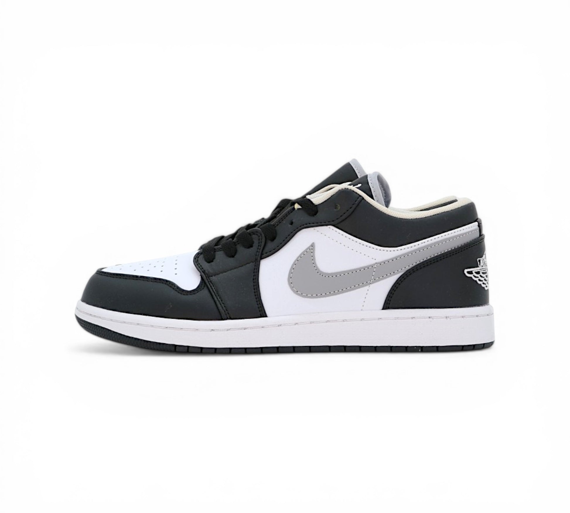Кроссовки Nike Air Jordan 1 Low, чёрно-белые с серым, вид сбоку