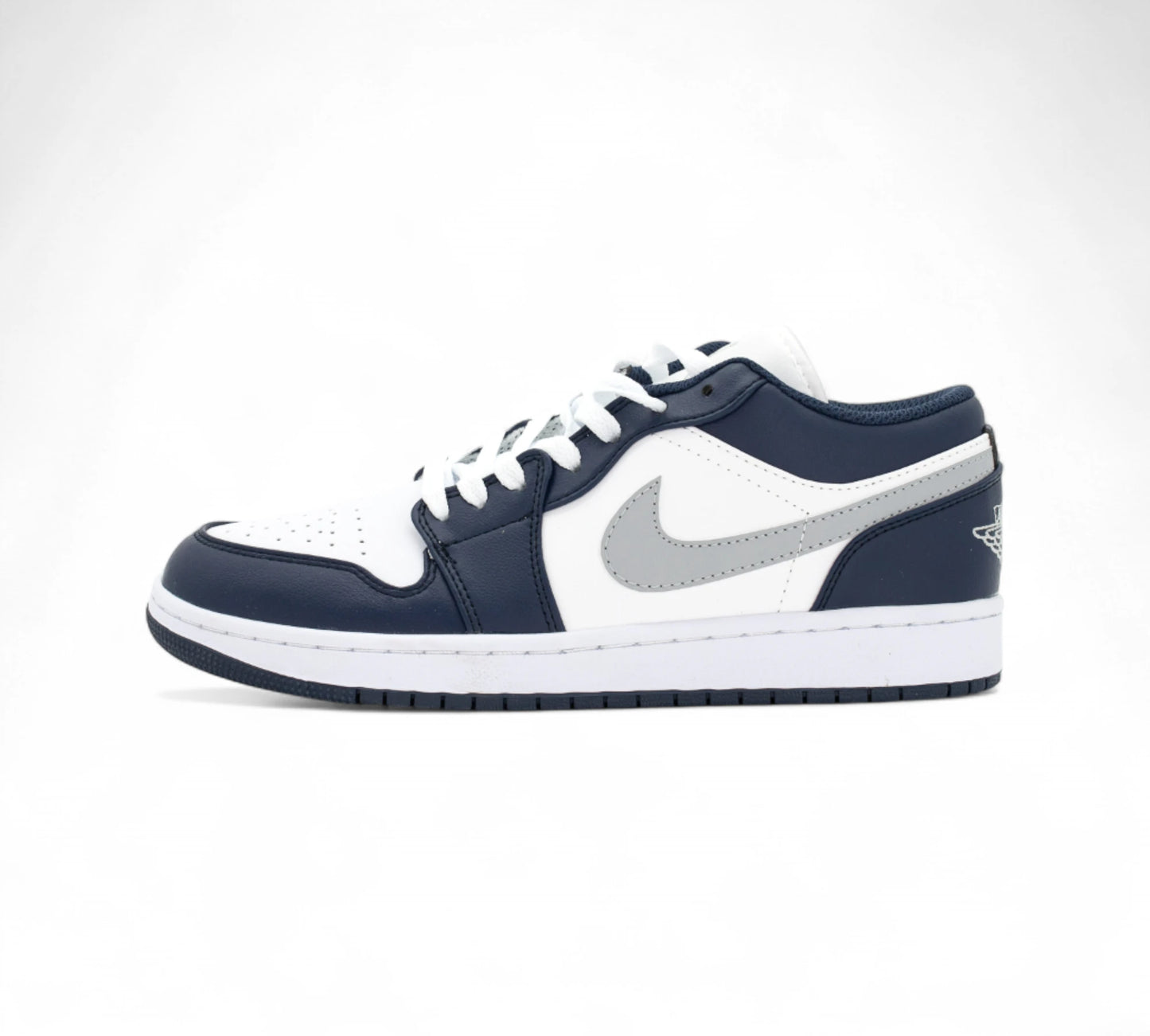 Air Jordan 1 Low Classic – Midnight Navy Edition In