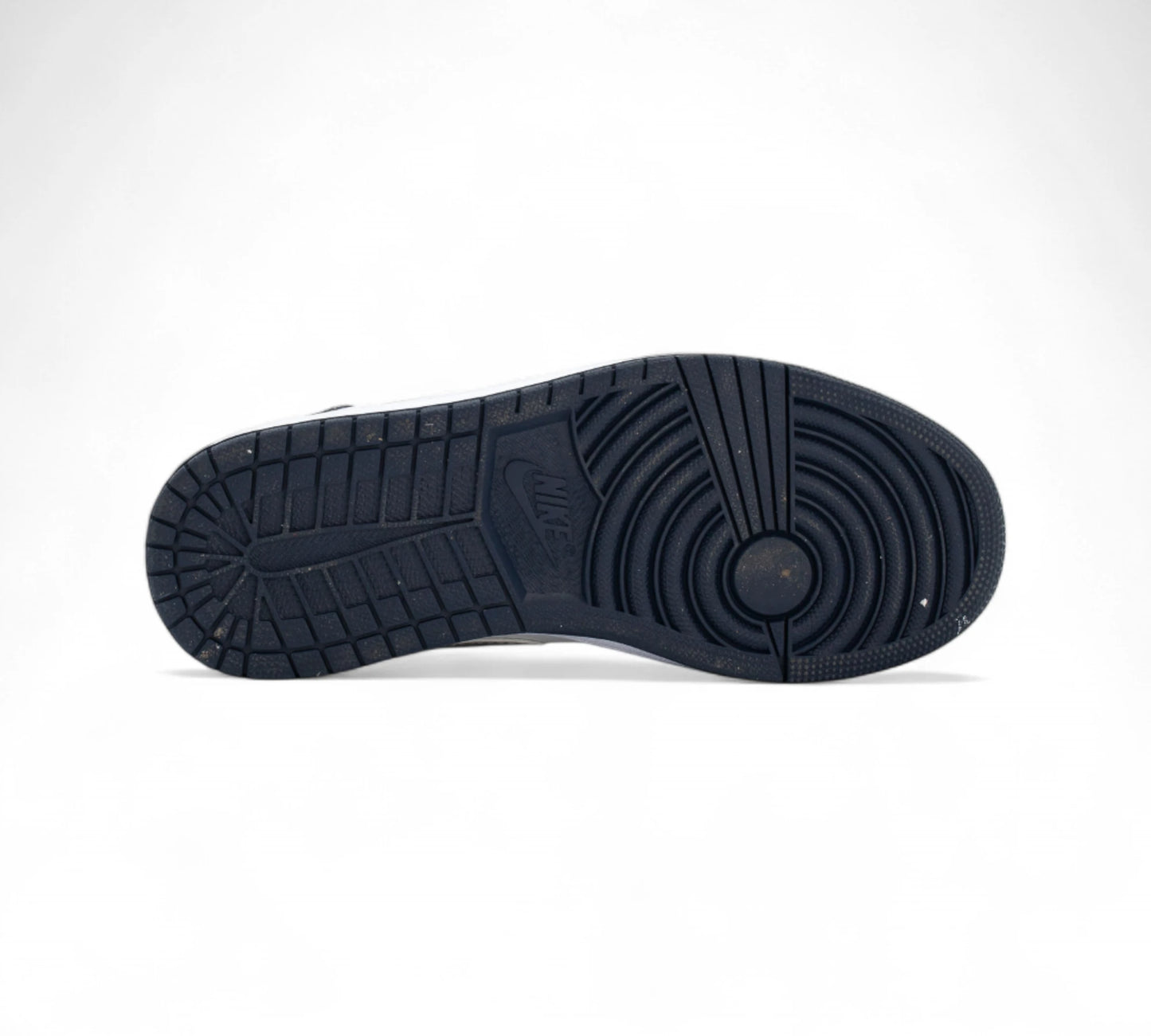 Air Jordan 1 Low Classic – Midnight Navy Edition In