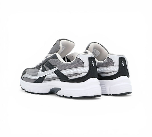 Nike Initiator Grey Silver In