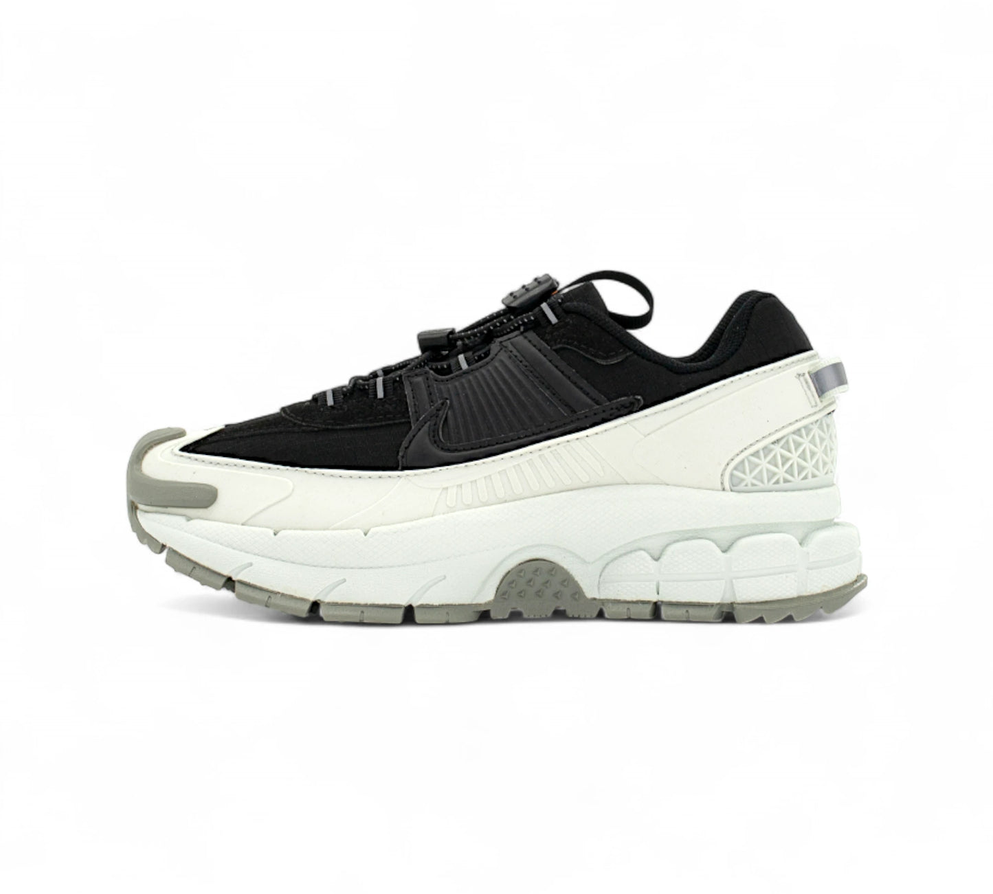 Nike Zoom Vomero Roam - “Street Armor” Z