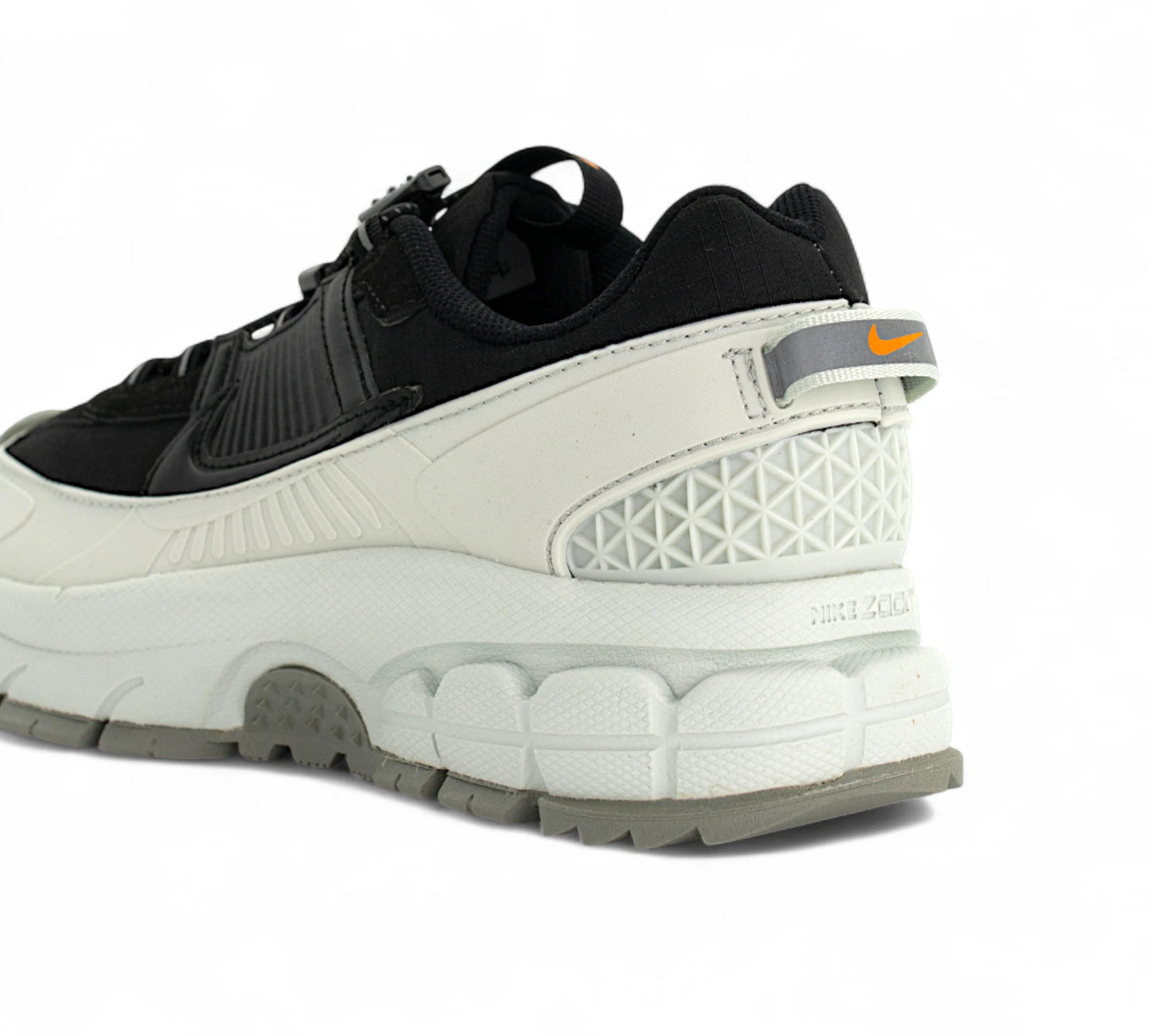 Nike Zoom Vomero Roam - “Street Armor” Z