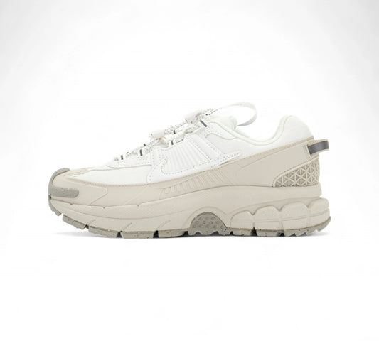 Nike Zoom Vomero Roam - “Whiteout” Z