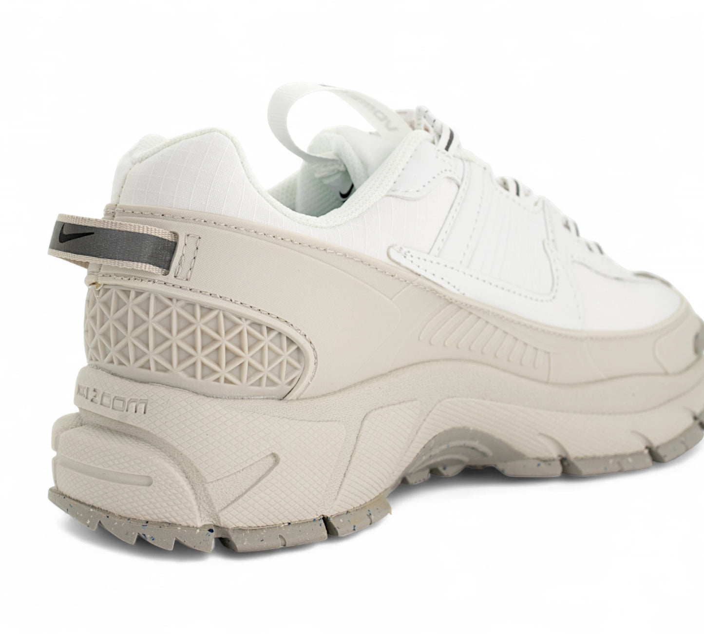 Nike Zoom Vomero Roam - “Whiteout” Z