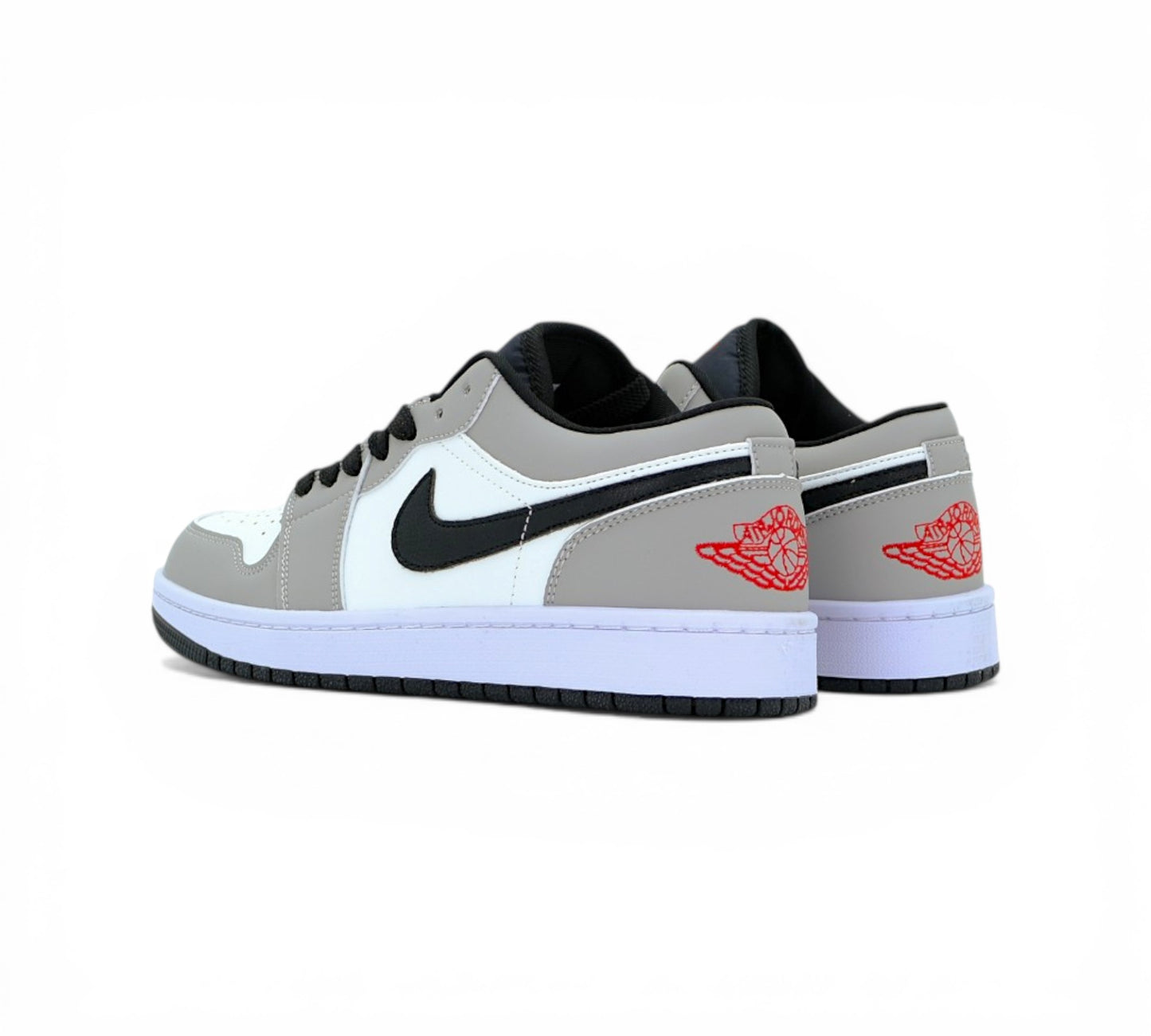 Кроссовки Jordan Air Jordan 1 Low серые белые черные, вид сбоку