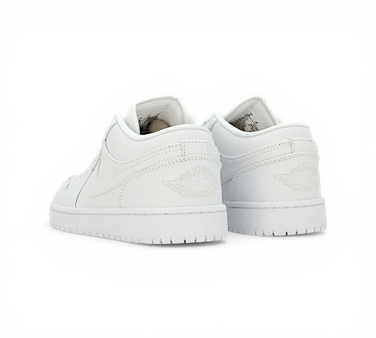 Кроссовки Nike Air Jordan белые, вид сбоку