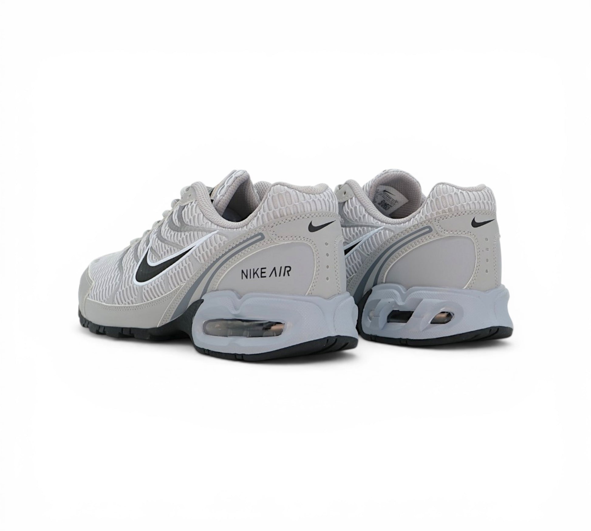 Кроссовки Nike Air Max Torch 4, серебристые, вид сбоку