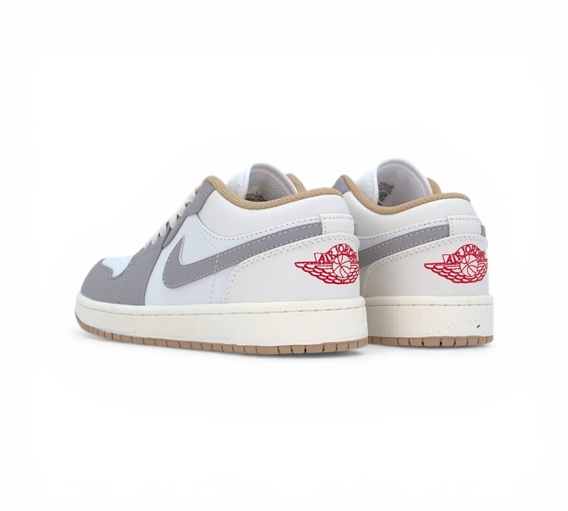 Низкие кроссовки Nike Air Jordan 1 Low, белые с серыми вставками, вид сбоку
