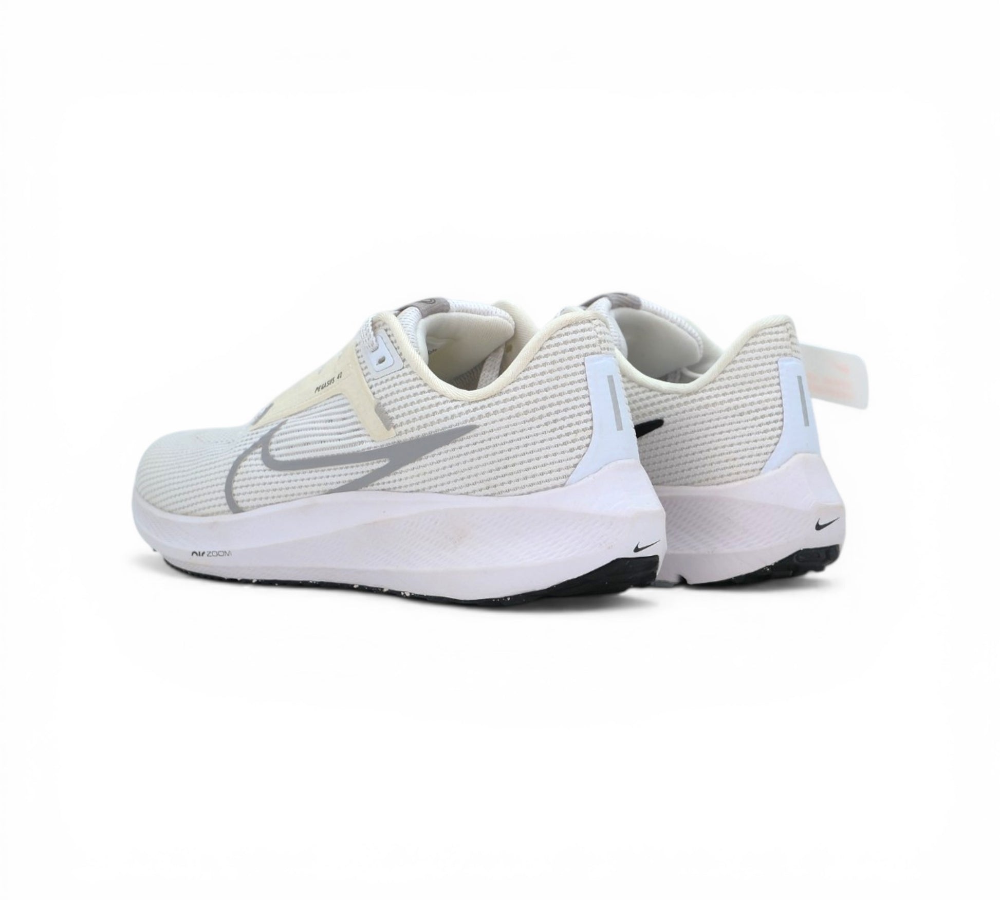 Кроссовки Nike Air Zoom Pegasus 40, белые, вид сбоку