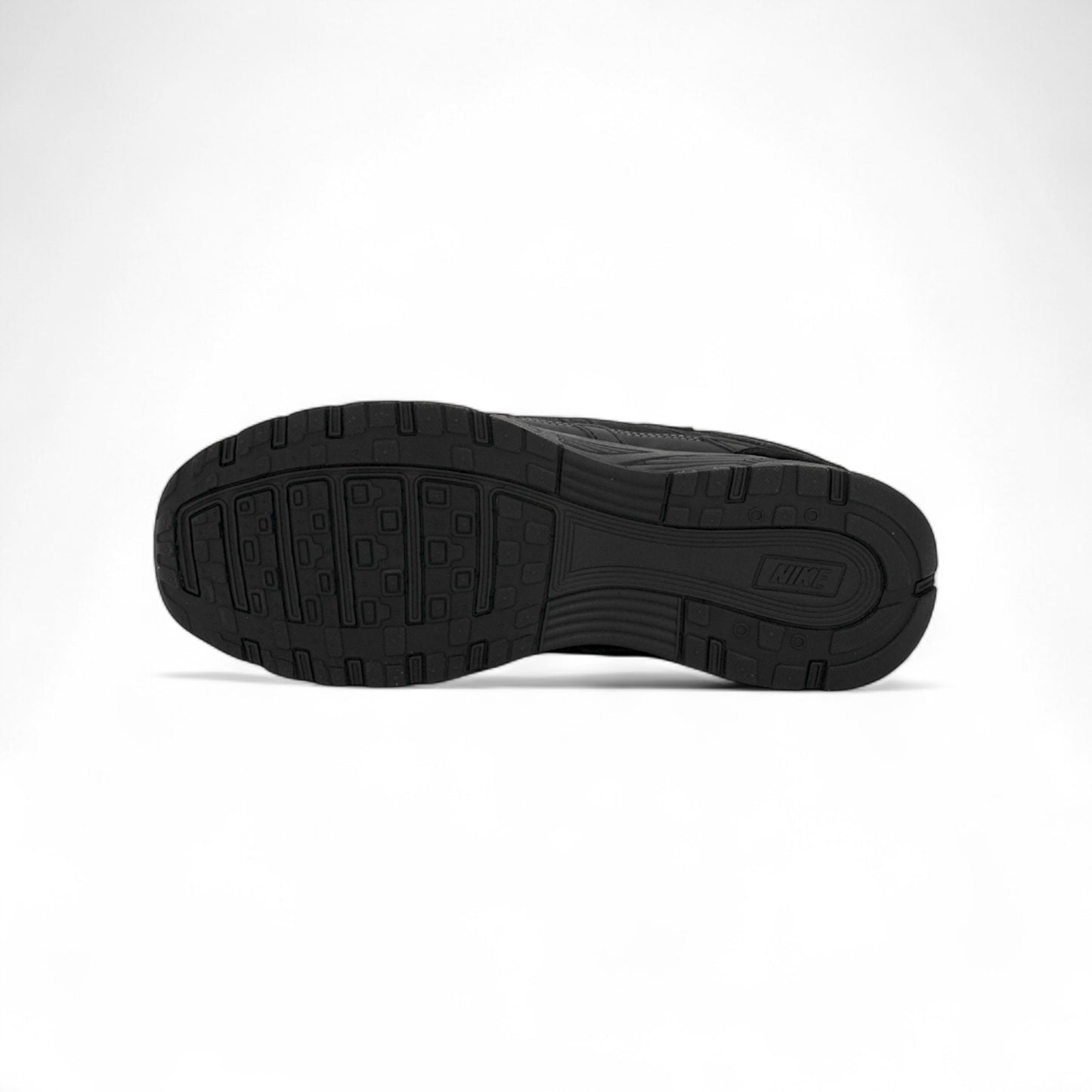 Nike P-6000 MID All-Black Z