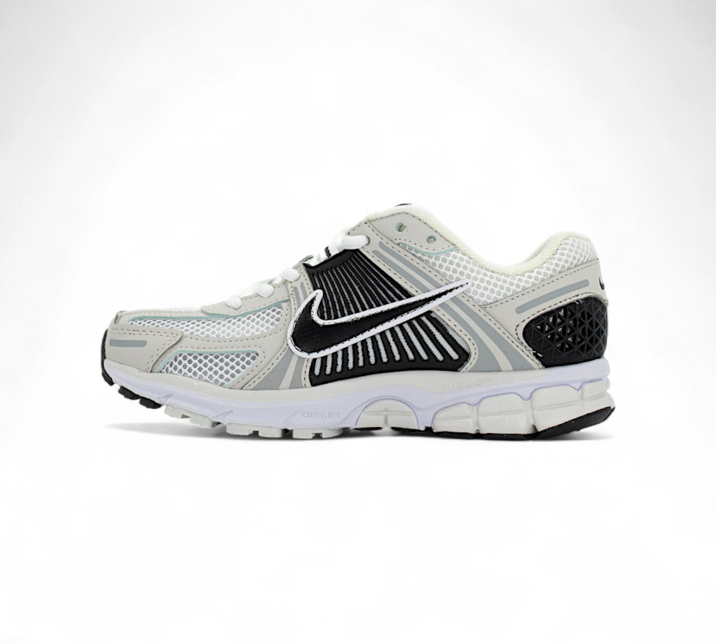 Nike Zoom Vomero 5 SP White Black — купить кроссовки Nike в Алматы | GAMEOVERSHOP