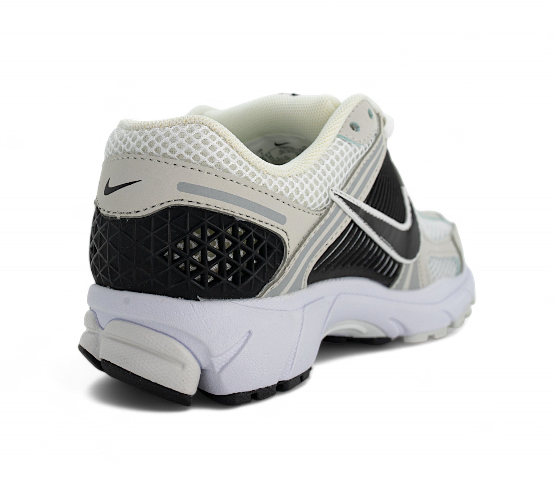 Nike Zoom Vomero 5 SP White Black — купить кроссовки Nike в Алматы фото 8 | GAMEOVERSHOP