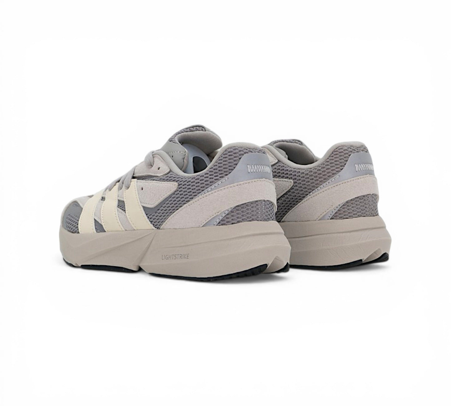 Кроссовки Adidas Lightblaze, серые с бежевыми полосками, вид сбоку