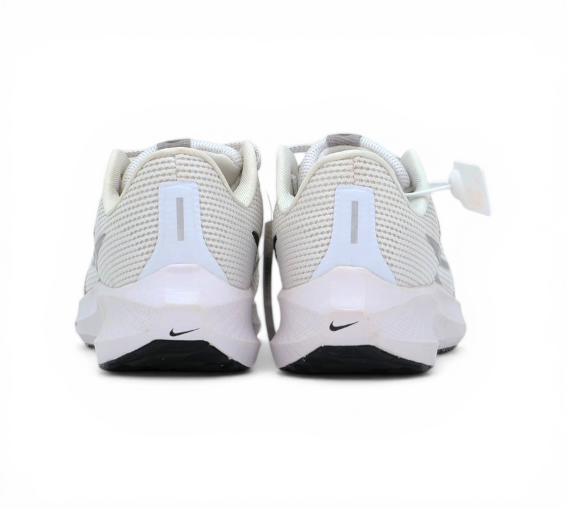 Кроссовки Nike Air Zoom Pegasus 40, белые, вид сбоку