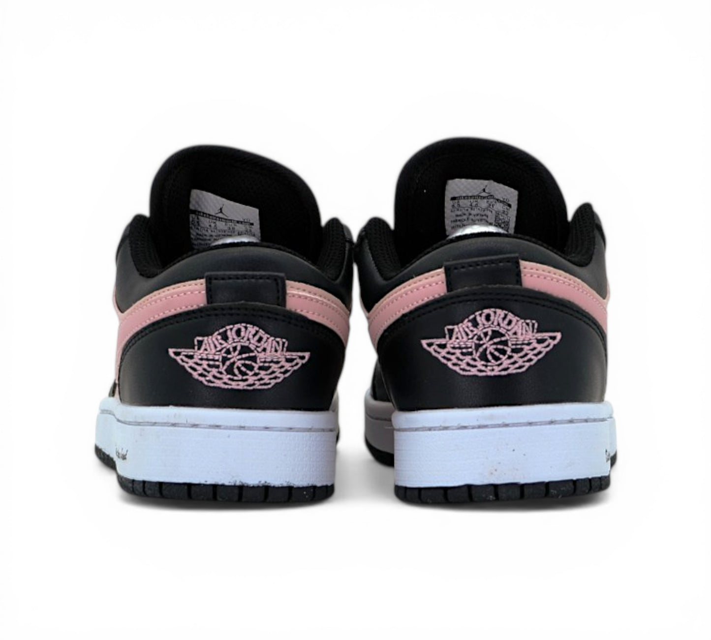 Кроссовки Jordan 1 Low, розовые с чёрным, вид сбоку