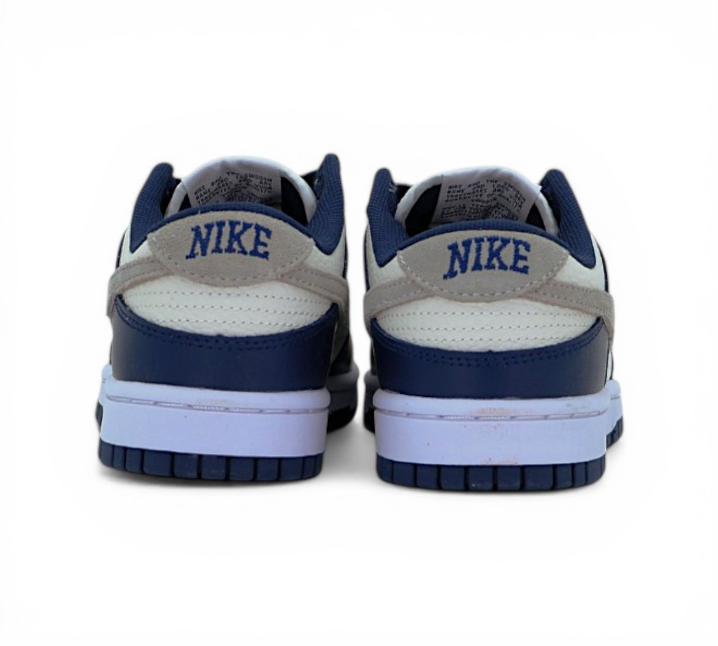Кроссовки Nike Dunk Low, тёмно-синие с белым и серым, вид сбоку
