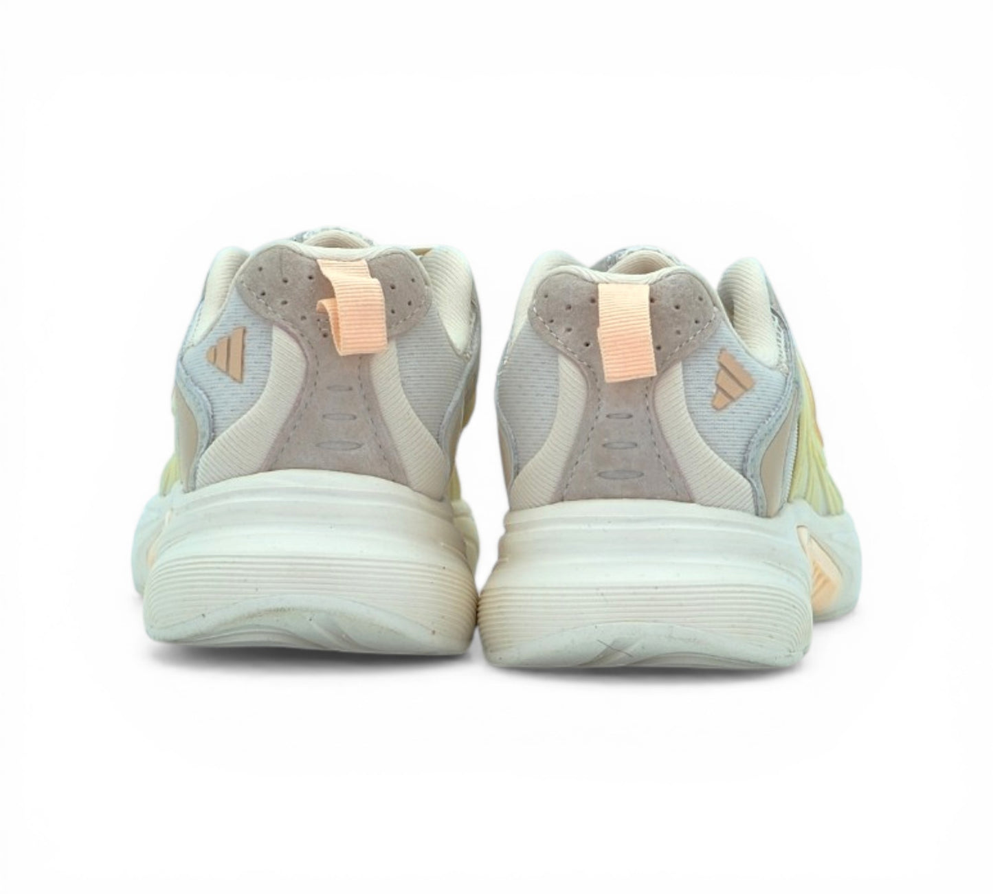 Кроссовки Adidas, серые, вид сбоку