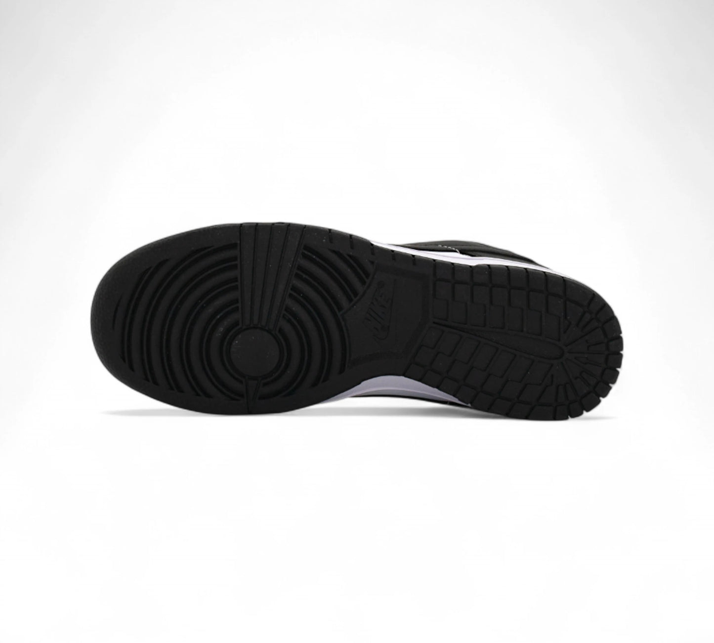 Dunk low panda — купить кроссовки Nike в Алматы фото 4 | GAMEOVERSHOP