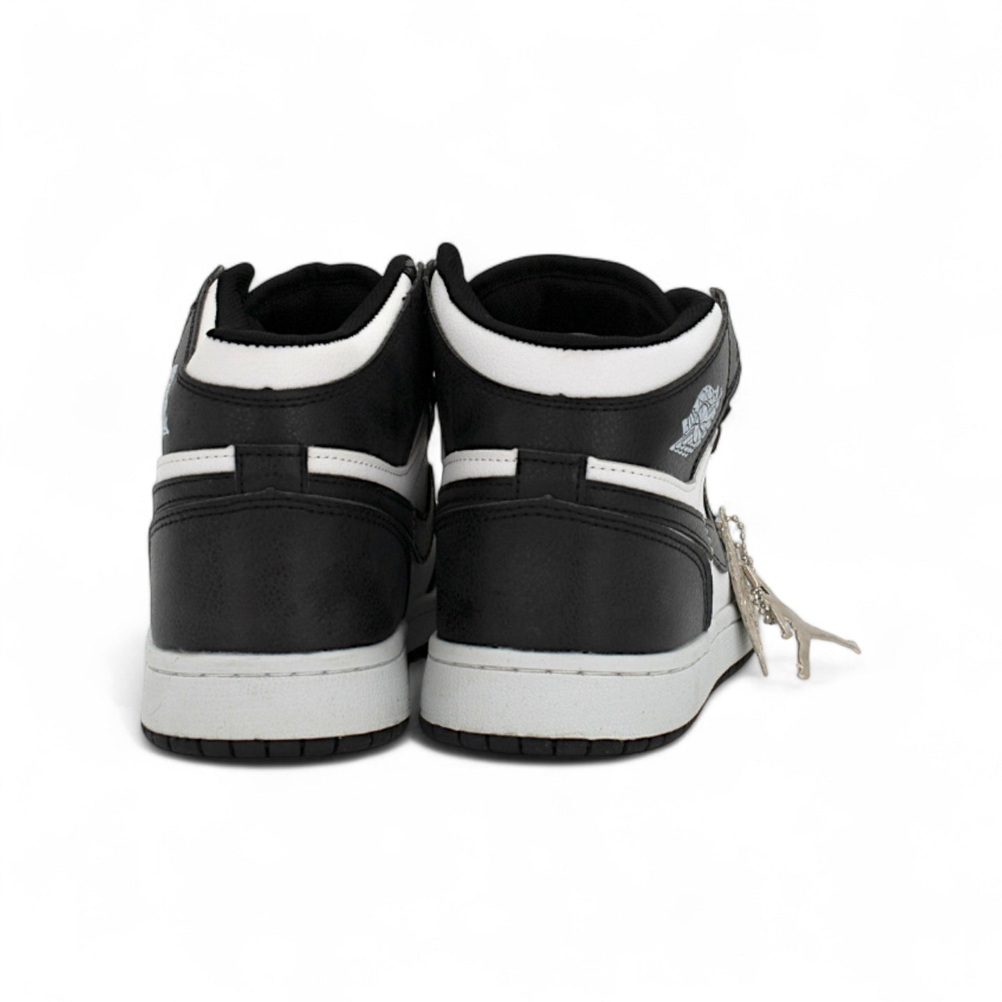 Air Jordan 1 Mid "Panda" — купить кроссовки Nike в Алматы фото 4 | GAMEOVERSHOP