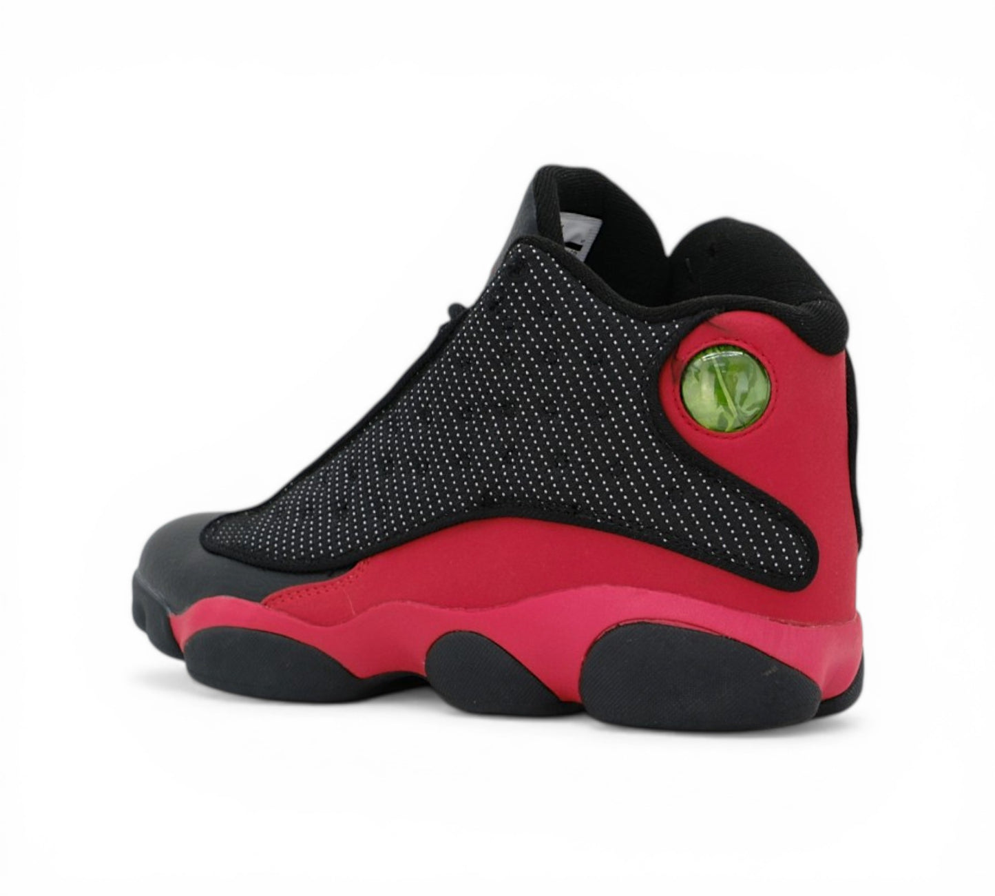 Кроссовки Nike Air Jordan 13, чёрно-красные, вид сбоку