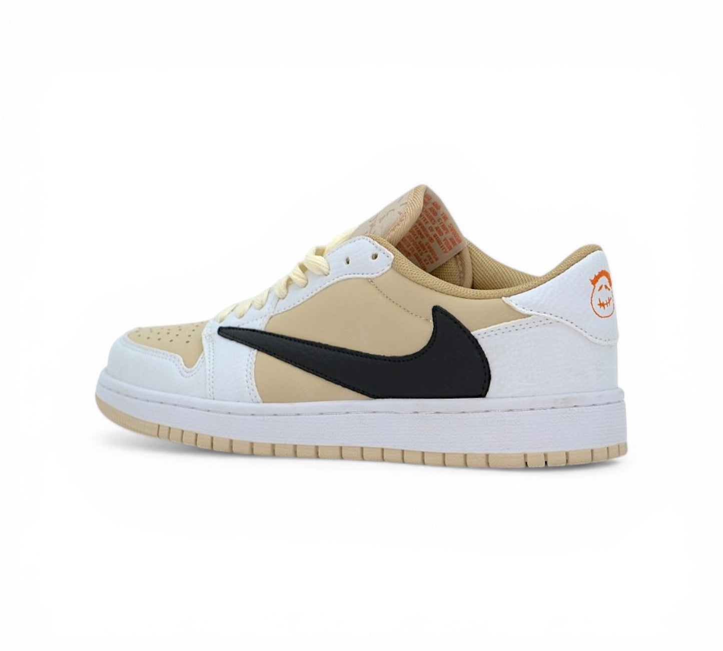 Кроссовки Nike Travis Scott Air Jordan 1 Low Reverse Mocha, бежевые, вид сбоку