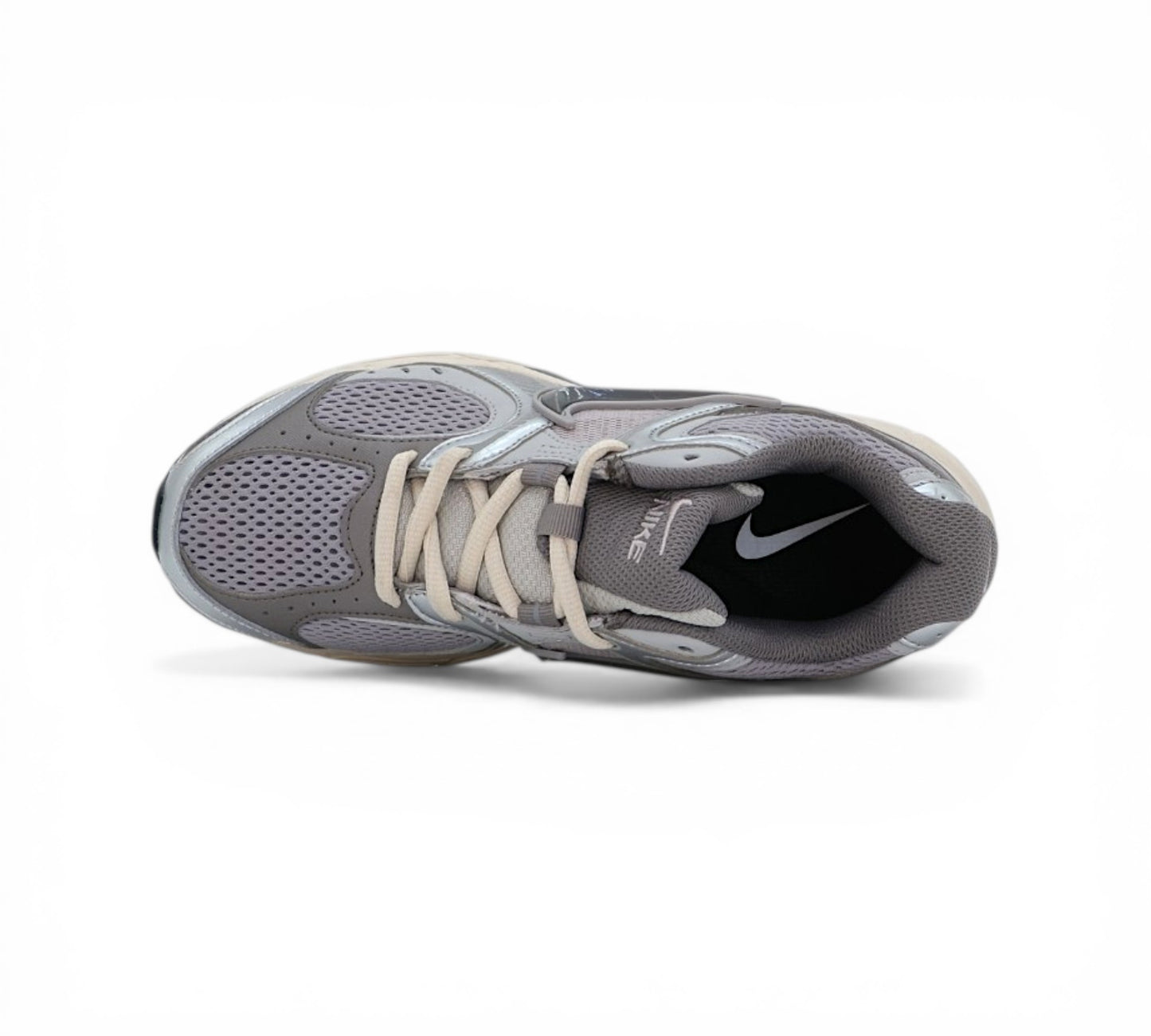 Серые спортивные кроссовки Nike V5 RNR, вид сбоку