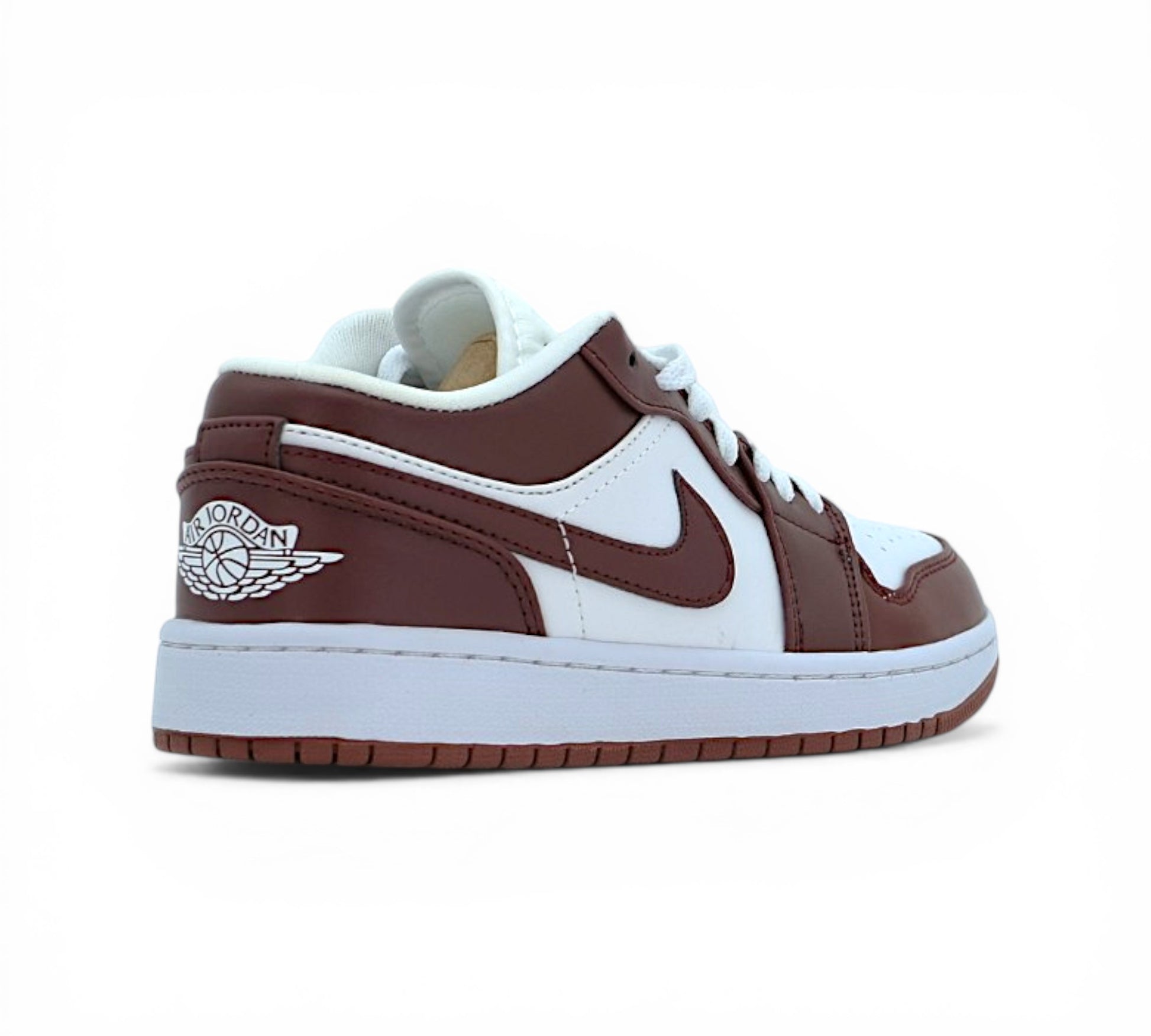 Кроссовки Nike Air Jordan, бело-бордовые, боковой ракурс