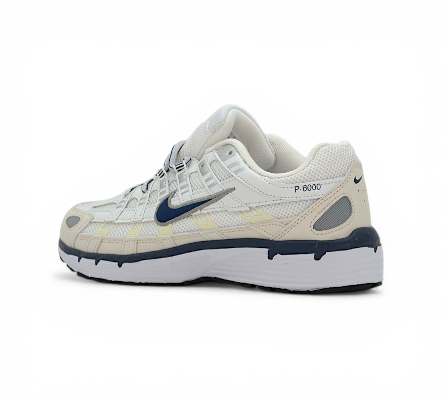 Кроссовки Nike P-6000, бежевые с темно-синим, вид сбоку