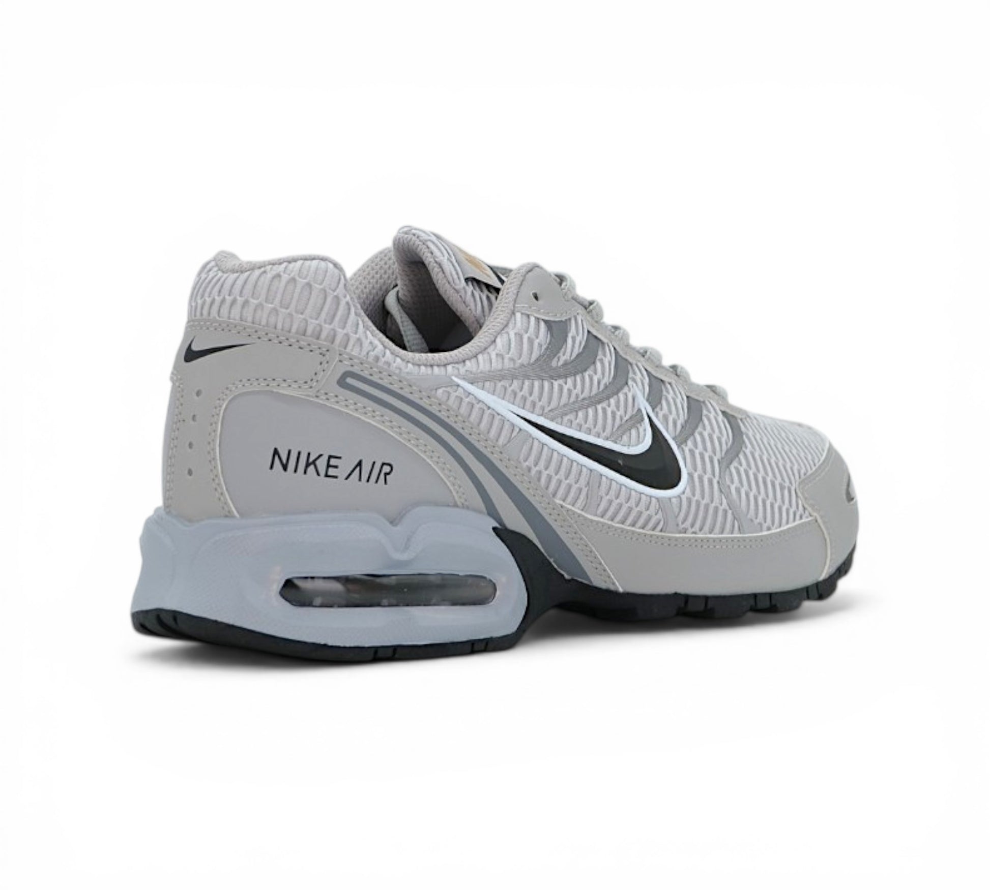 Кроссовки Nike Air Max Torch 4, серебристые, вид сбоку